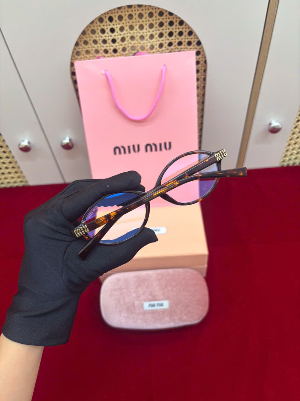 Kính Miu Miu Regard Sunglasses Siêu Cấp SMU04Z
