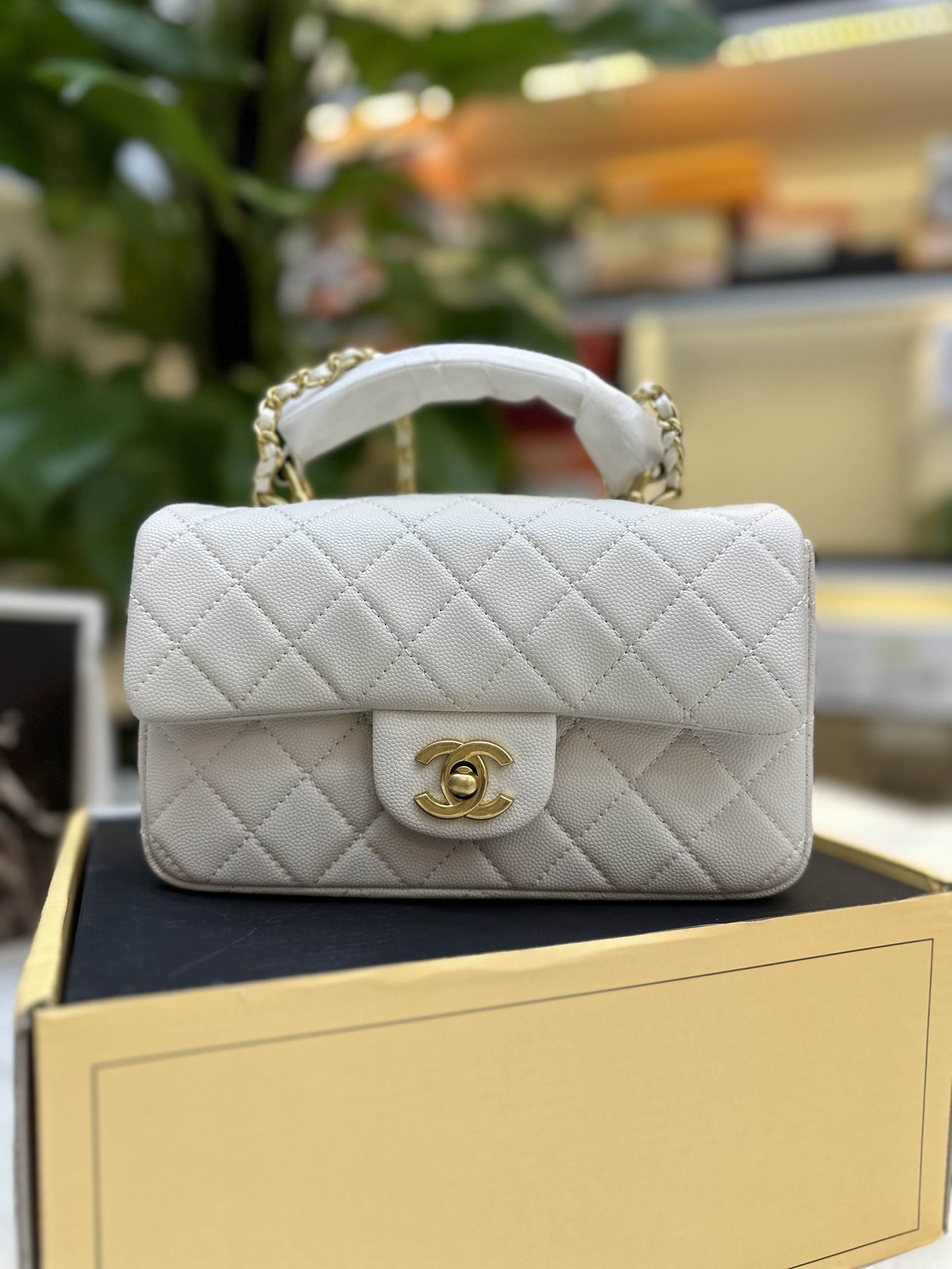 Túi Chanel Mini 8 Hadle Caviar White Super Màu Trắng Da Hạt Size 20cm