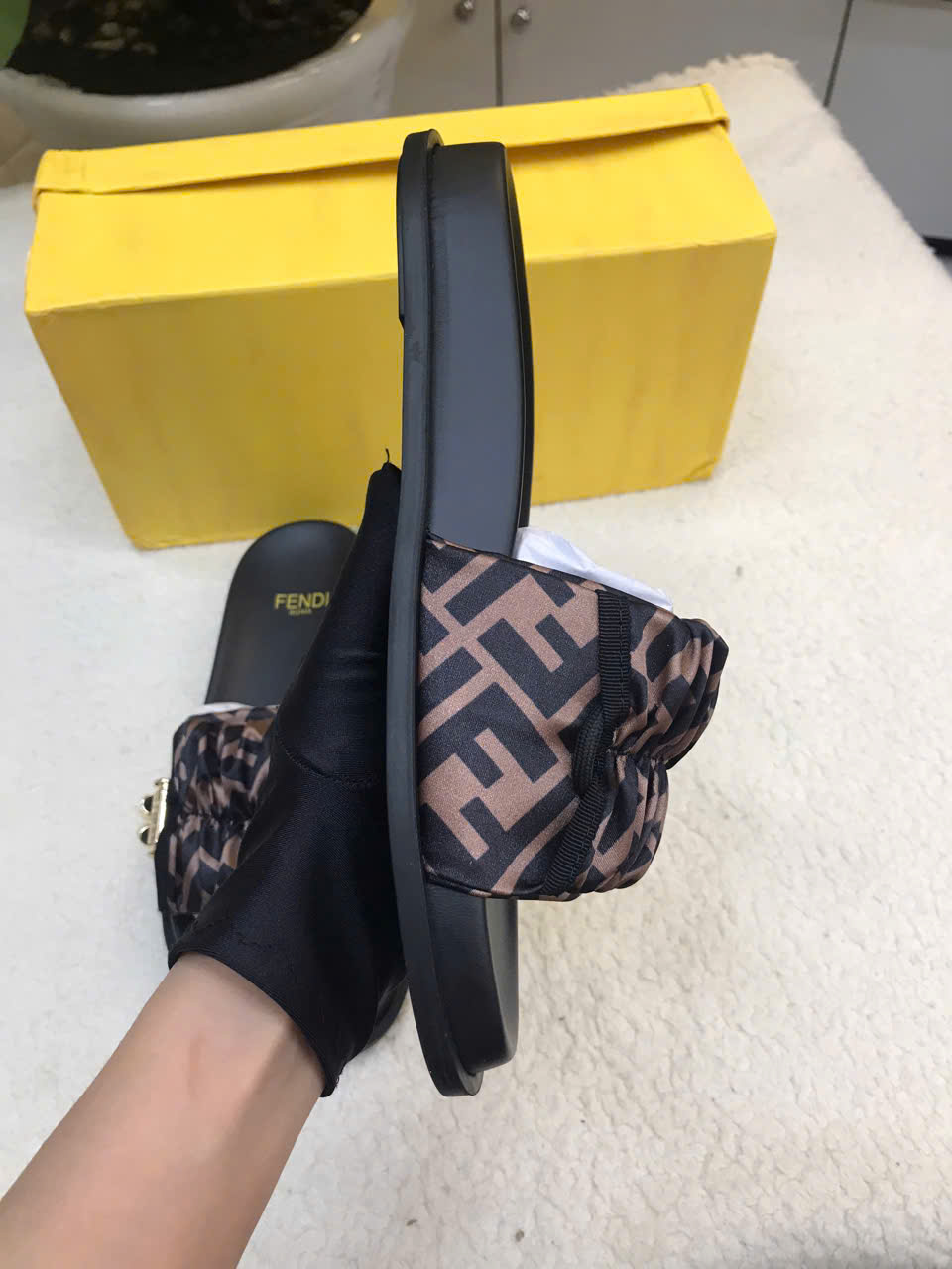 Giày/Dép Fendi Feel Brown Satin Slides Siêu Cấp Size 35