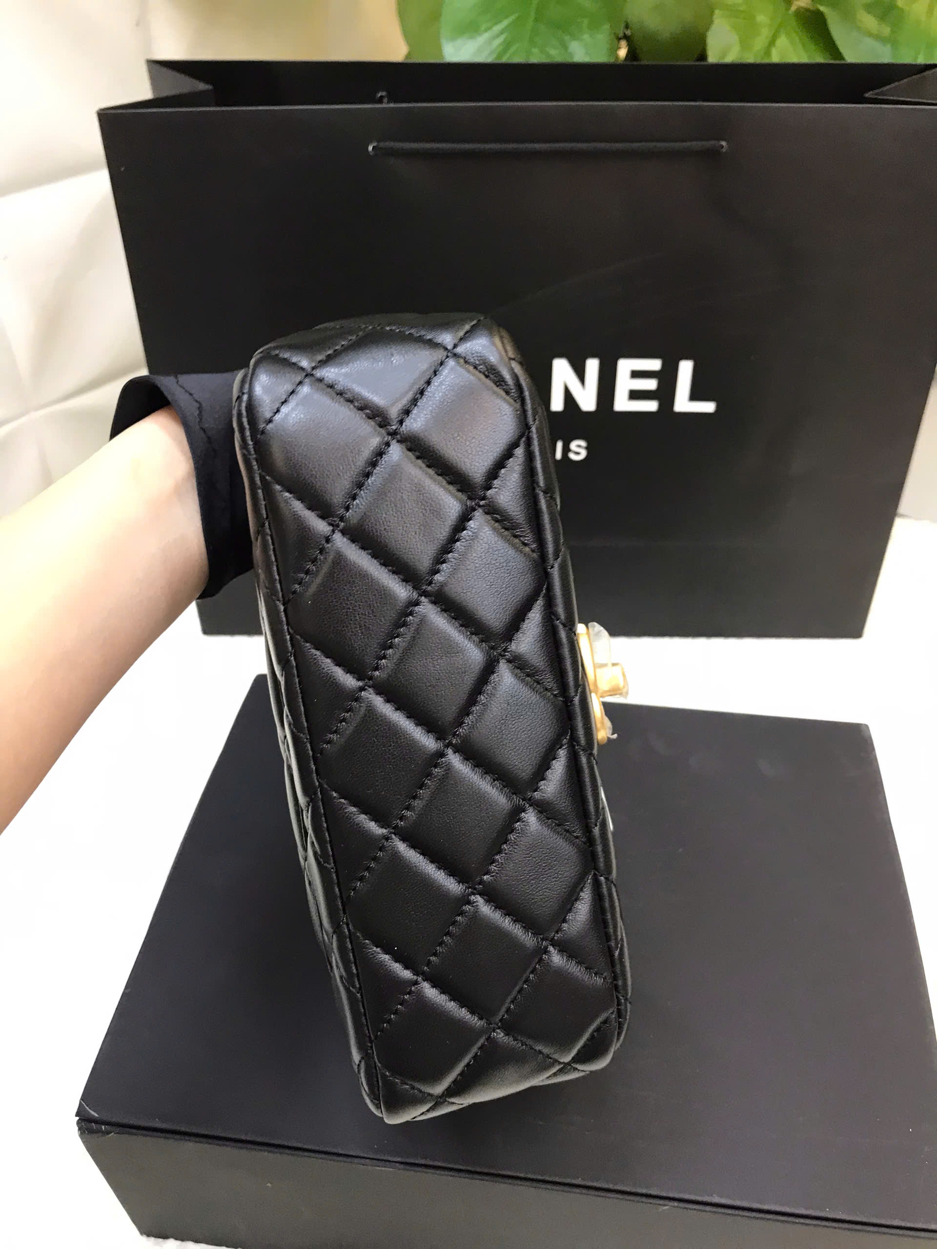 Túi Chanel Charm Black Vip Màu Đen Size 20.5cm