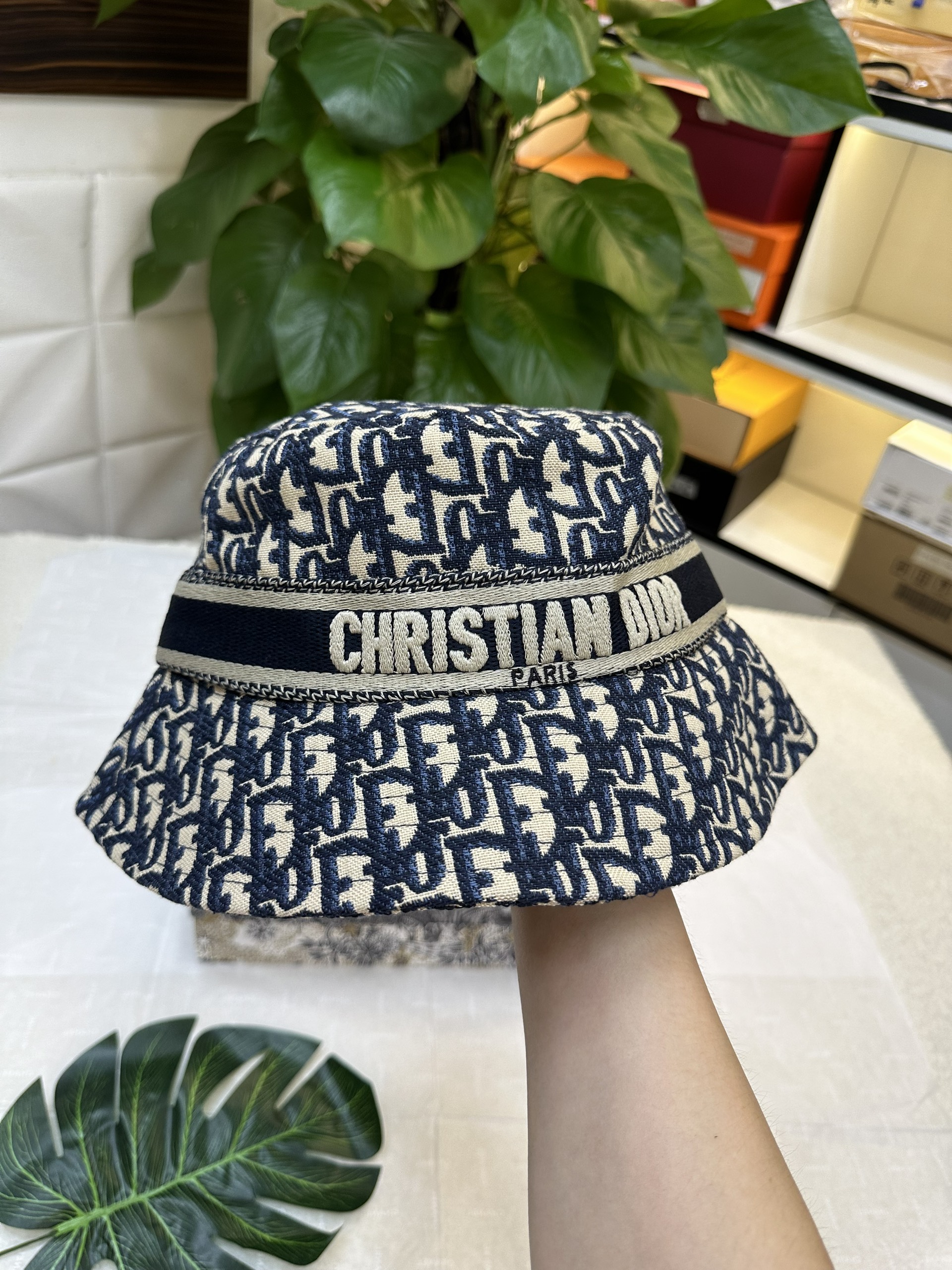 Nón Dior Oblique Small Brim Bucket Hat Siêu Cấp Màu Xanh Đen