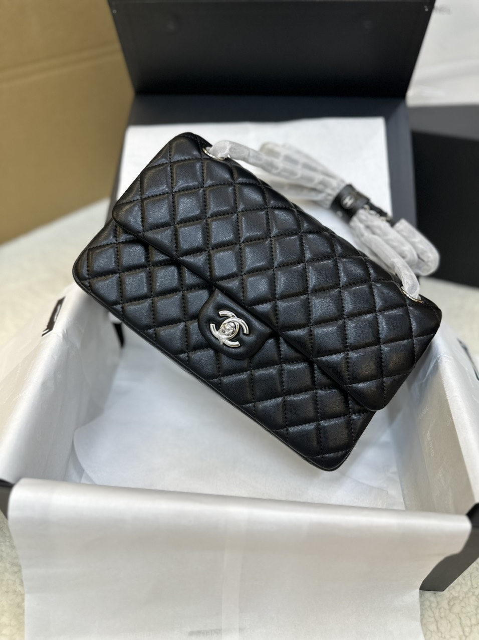 Túi Xách Chanel Classic Flap Đen Size 25cm