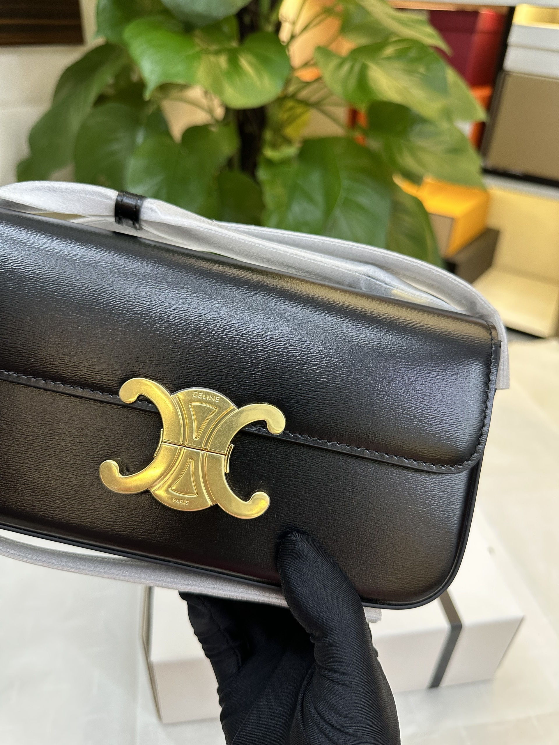 Túi Celine Shoulder Bag Claude In Shiny Calfskin Black Siêu Cấp Size 20cm