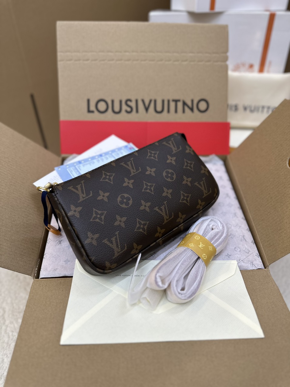Túi Xách LV Pochette Accessoires Super Màu Nâu Size 23.5cm M40712