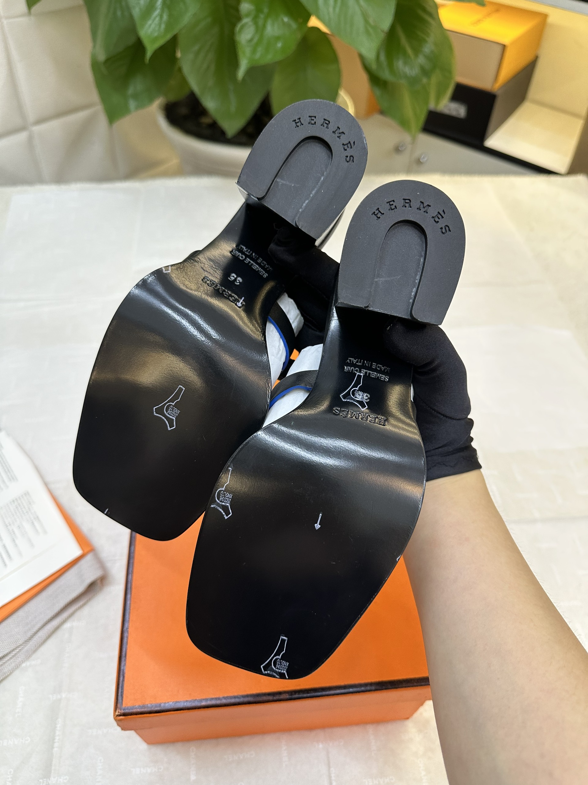 Giày Hermes Sandal Izzy 60 Siêu Cấp Màu Đen Size 35