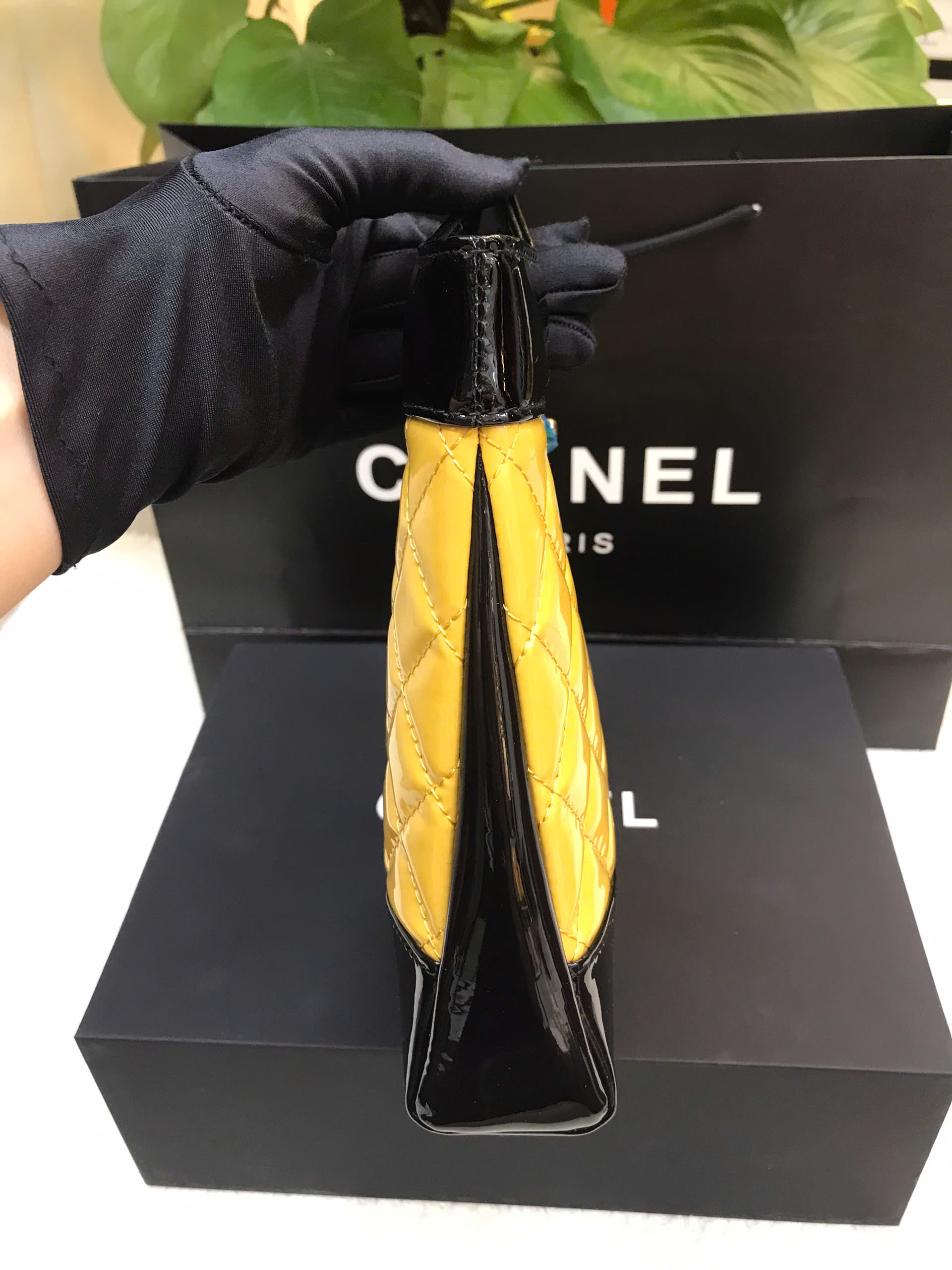 Túi Chanel Mini 31 Bag Patent Black And Yellow Siêu Cấp Size 23cm