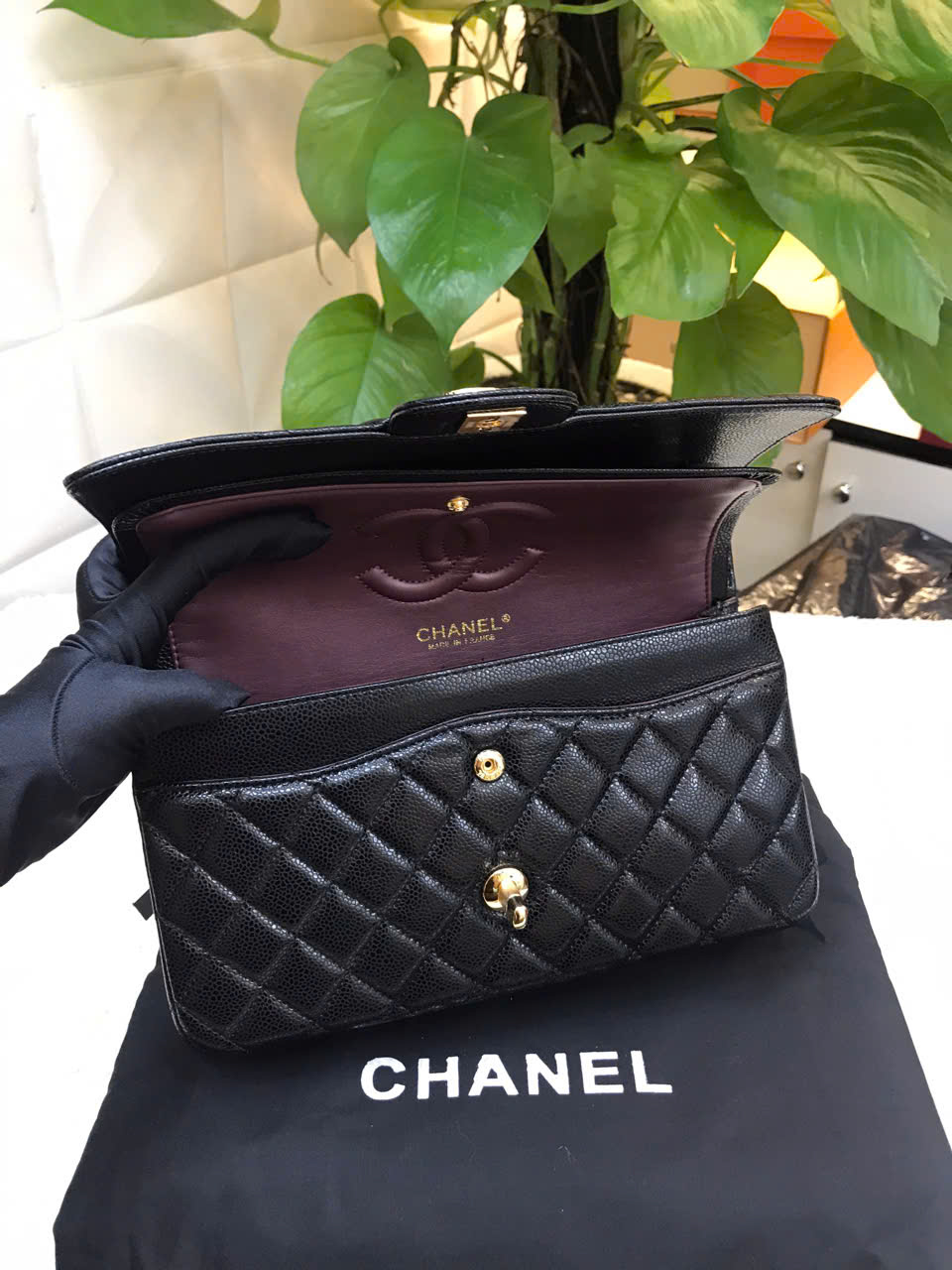 Túi Chanel Classic Flap Super Màu Đen Da Hạt Khóa Vàng Size 25cm