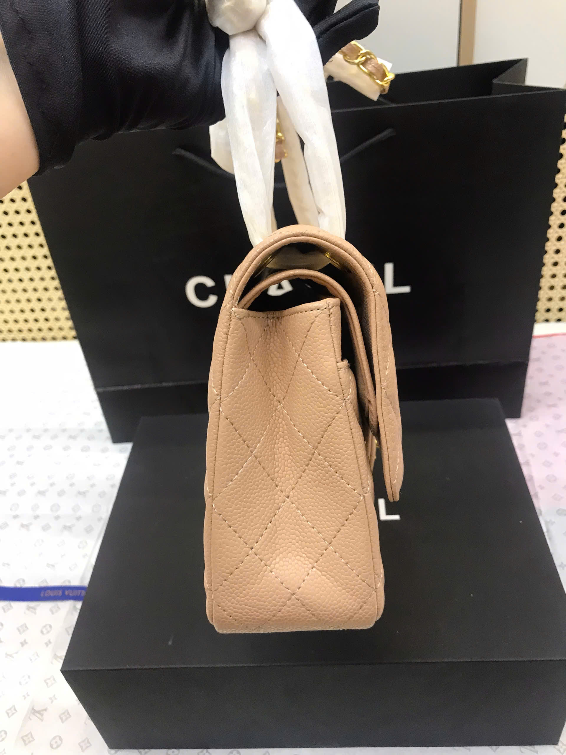 Túi Chanel Classic Flap Super Màu Be Da Hạt Khoá Vàng Size 25.5cm