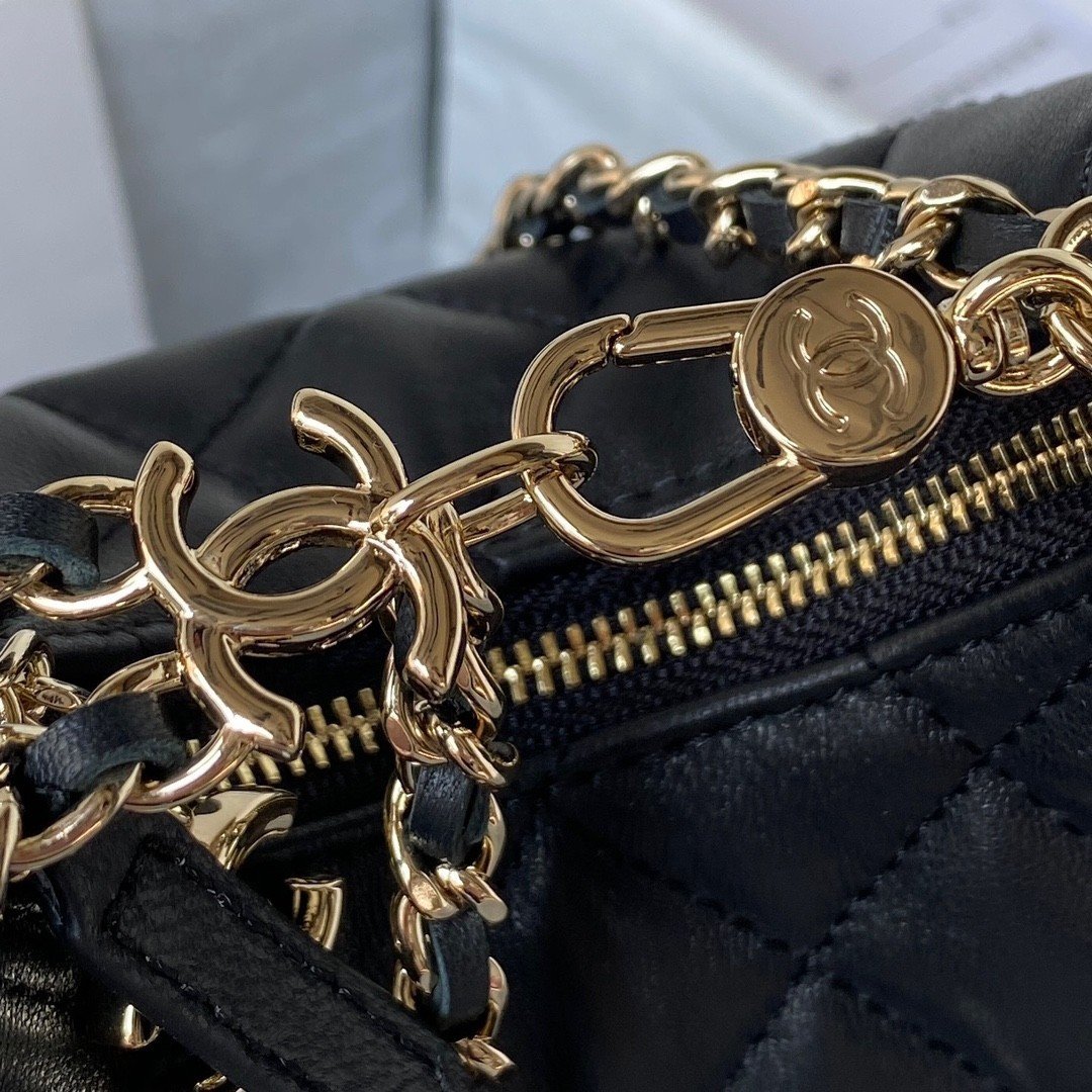 Túi Xách Chanel Mặt Trăng Mini Siêu Cấp Màu Đen