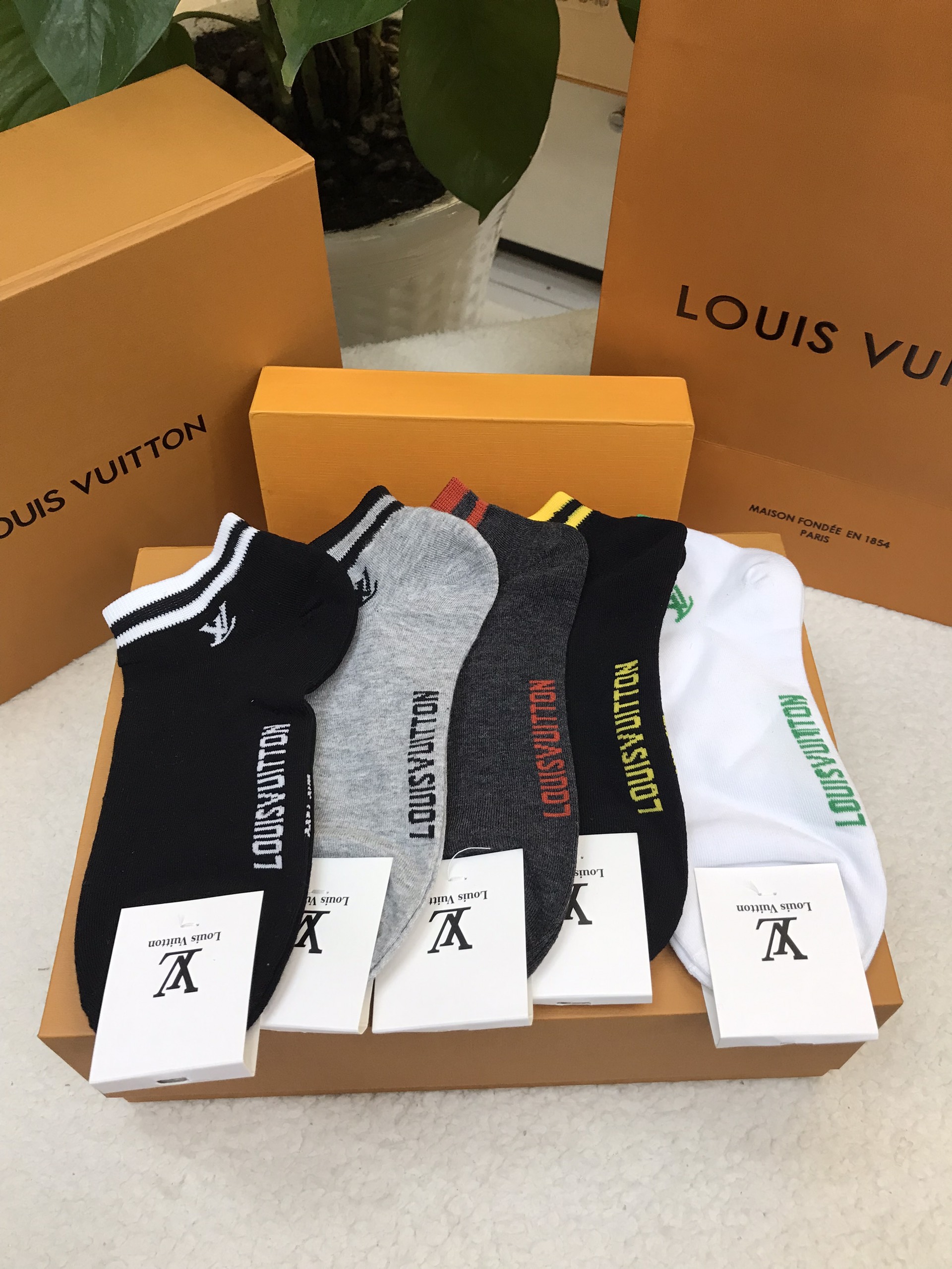 Tổng Về Vớ Louis Vuitton Siêu Cấp