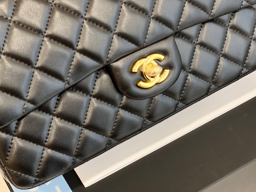Túi Xách Chanel cClassic Super Màu Đen Da Lì 25cm Khóa Vàng Và Bạc
