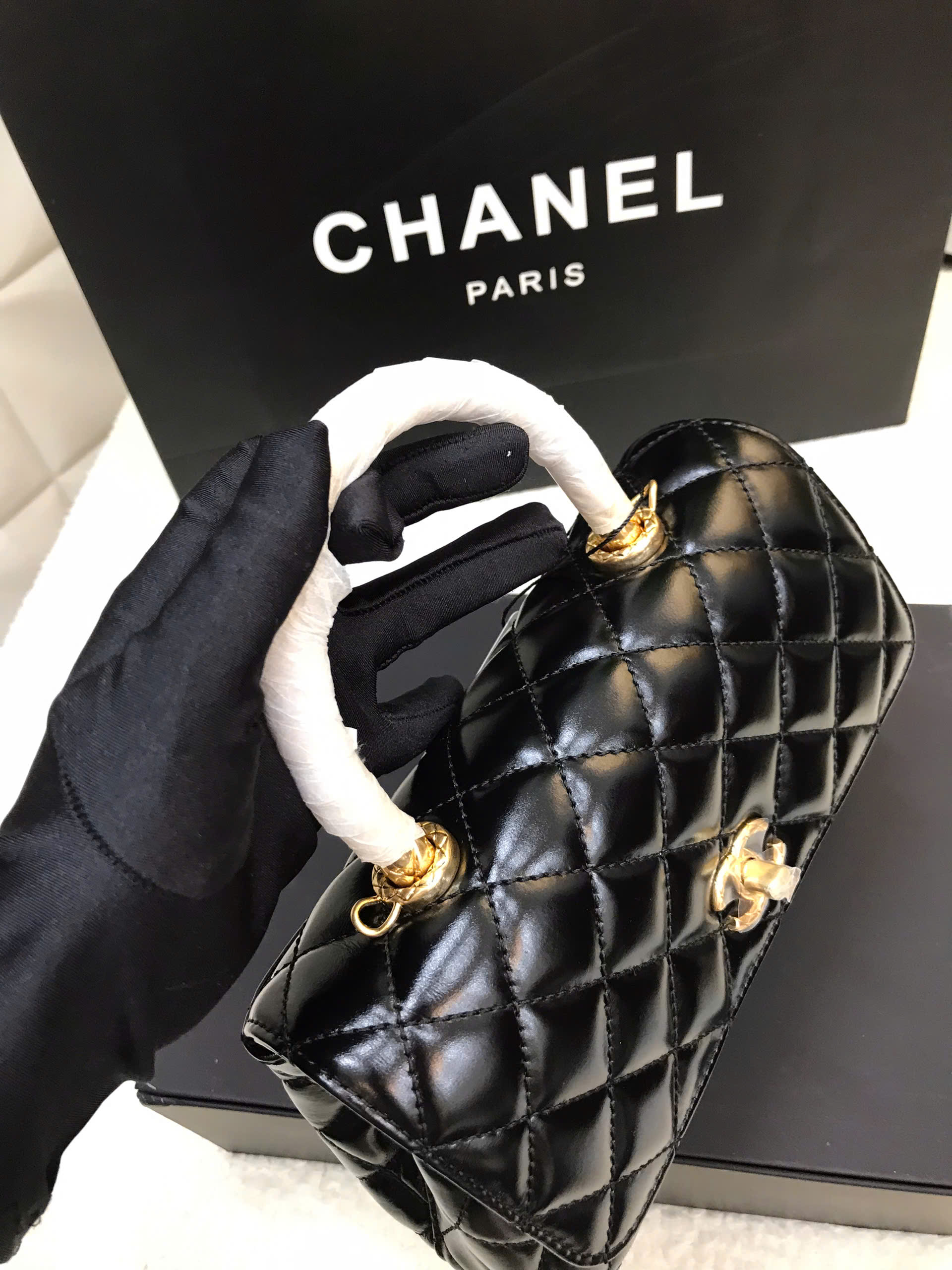 Túi Chanel CoCo Small Vip Màu Đen Da Lì Size 29cm