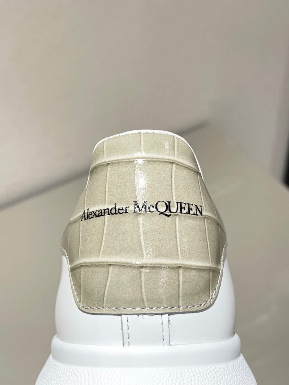 Giày Alexander MCQueen VIP Màu Trắng Mẫu Mới 2021ss