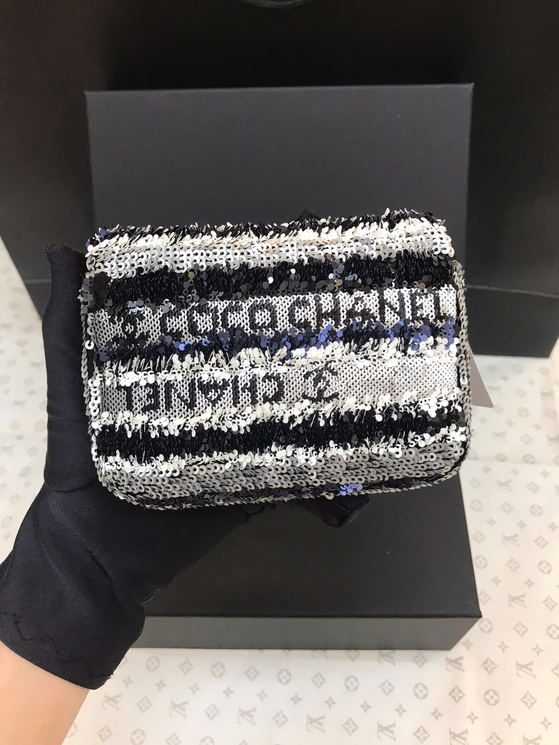 Túi Chanel Sequin Clutch With Chain - Black Mini Bags Siêu Cấp