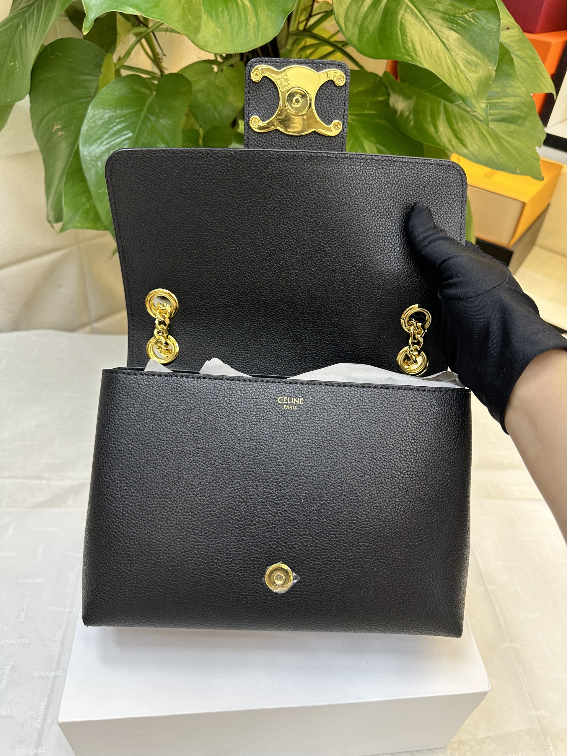 Túi Teen Celine Victorie Bag In Supple Calfskin Black Super Size 24cm