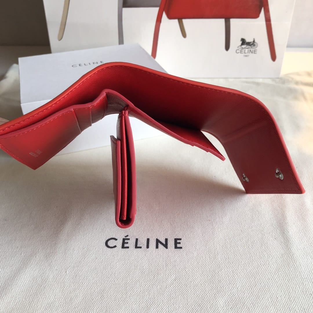 Ví Celine Siêu Cấp Màu Đỏ Nắp Gập In Logo Cổ Điển Khóa Nam Châm 0146