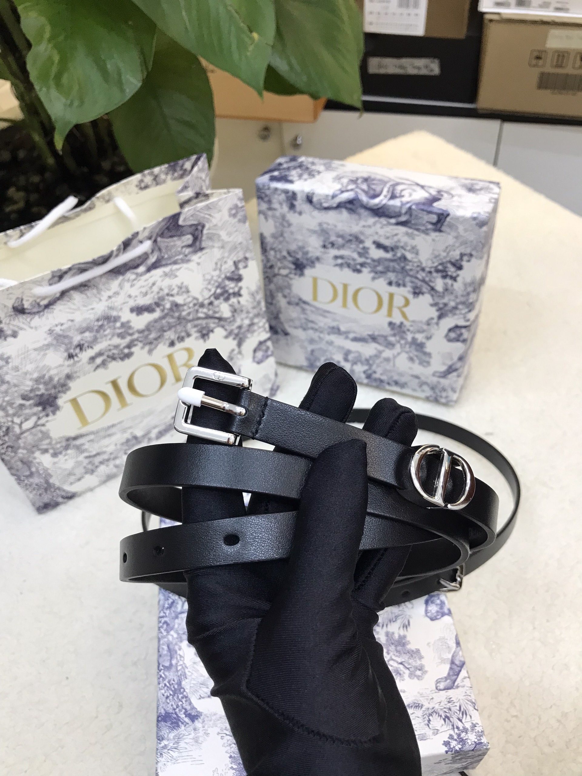 Thắt Lưng Dior 30 Montaigne Loop Belt Black Logo Silver Siêu Cấp