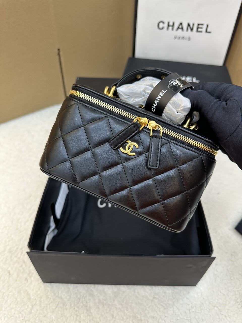 Túi đeo vai Chanel Vanity Case Matelasse Da cừu AP2199