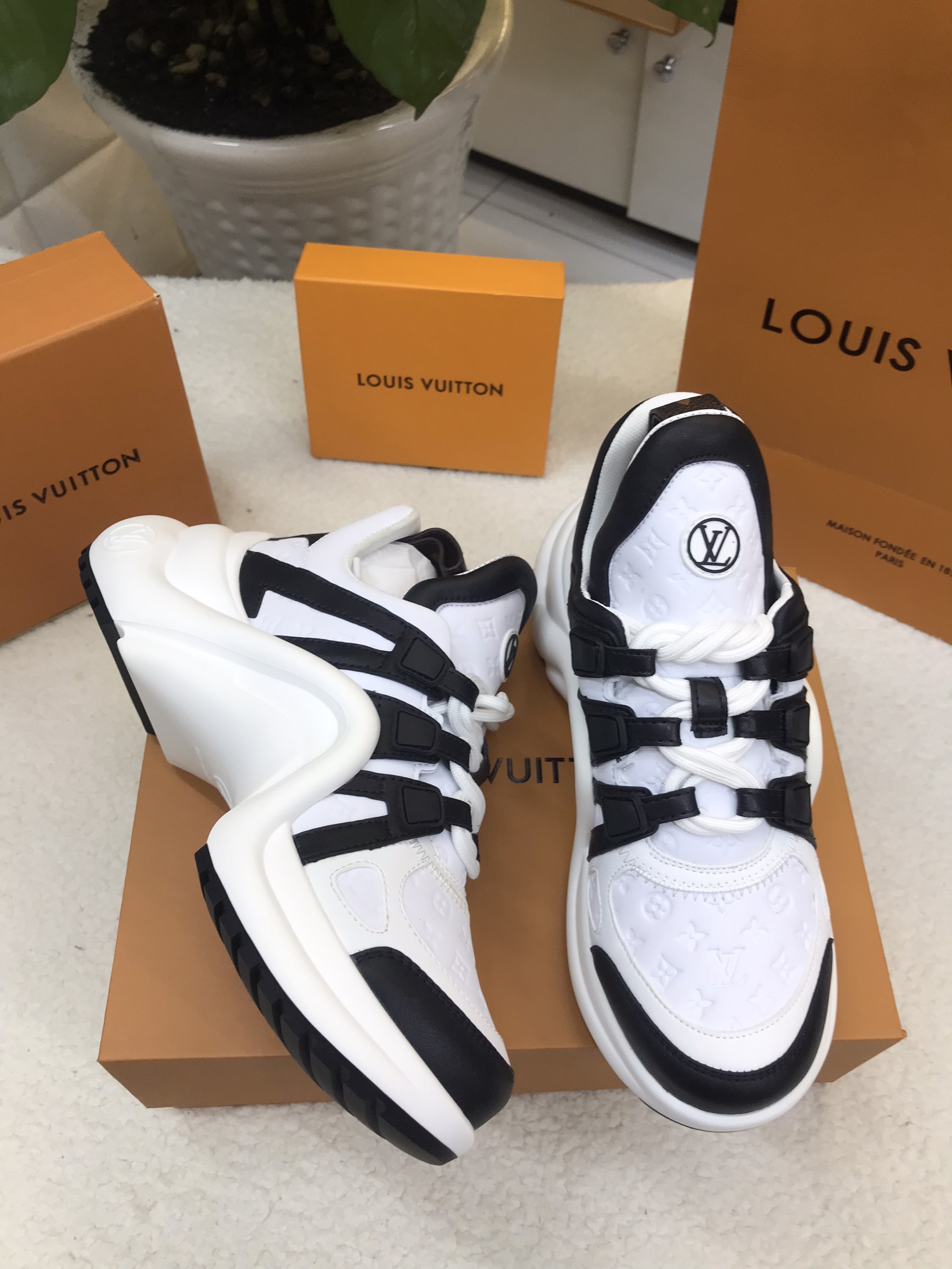 Giày LV Archlight Sneaker Siêu Cấp Size 36