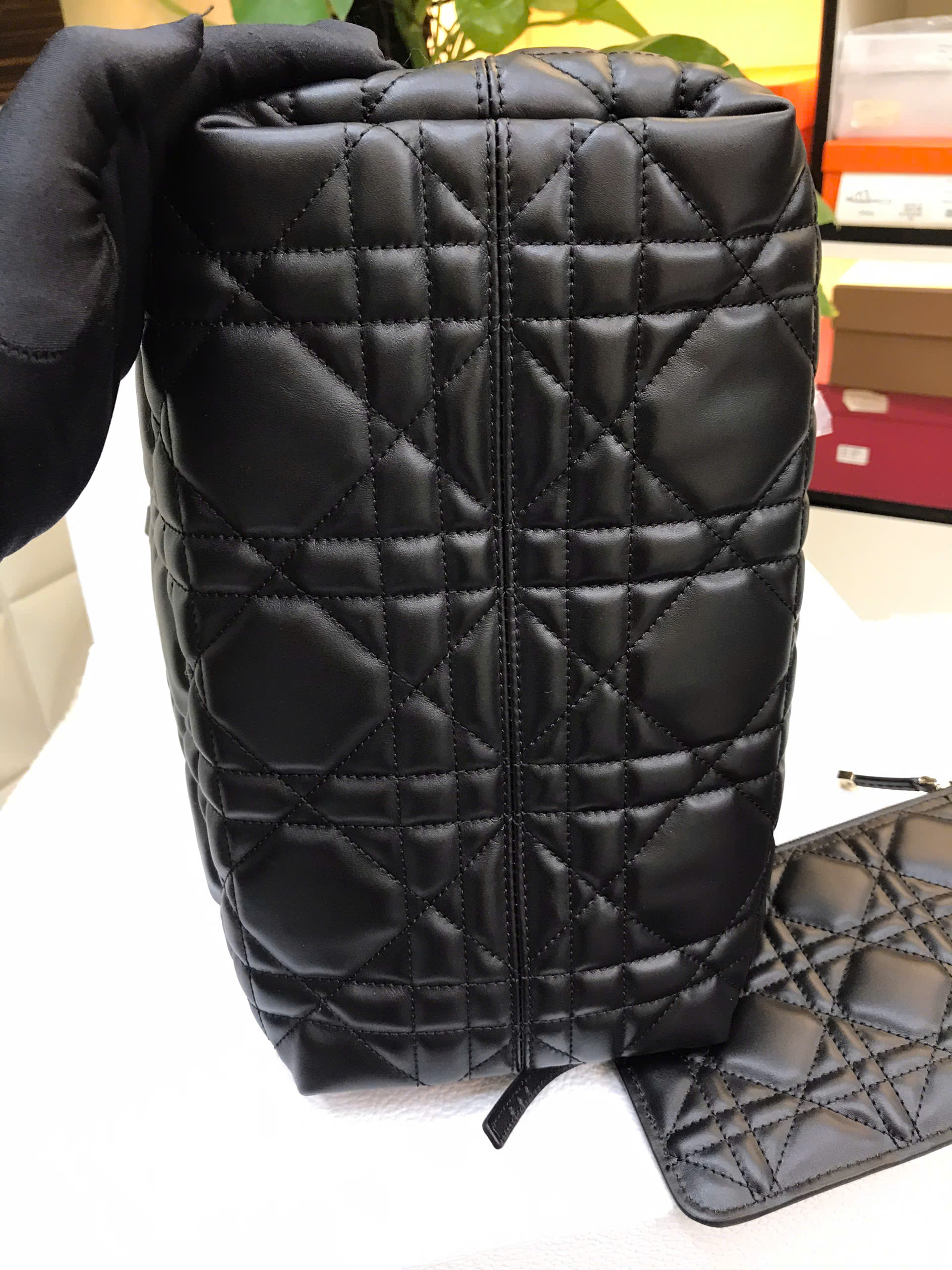 Túi Medium Dior Toujours Bag Black Macrocannage Calfskin Vip Màu Đen Size 28.5cm