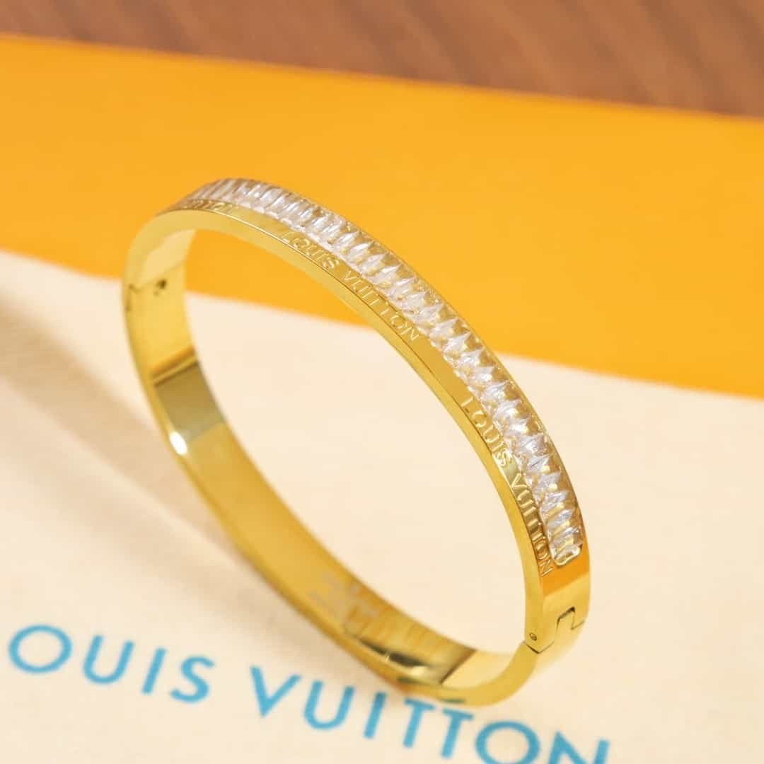 Vòng Tay Louis Vuitton Vàng Hình Vuông Siêu Cấp Đá Kim Cương