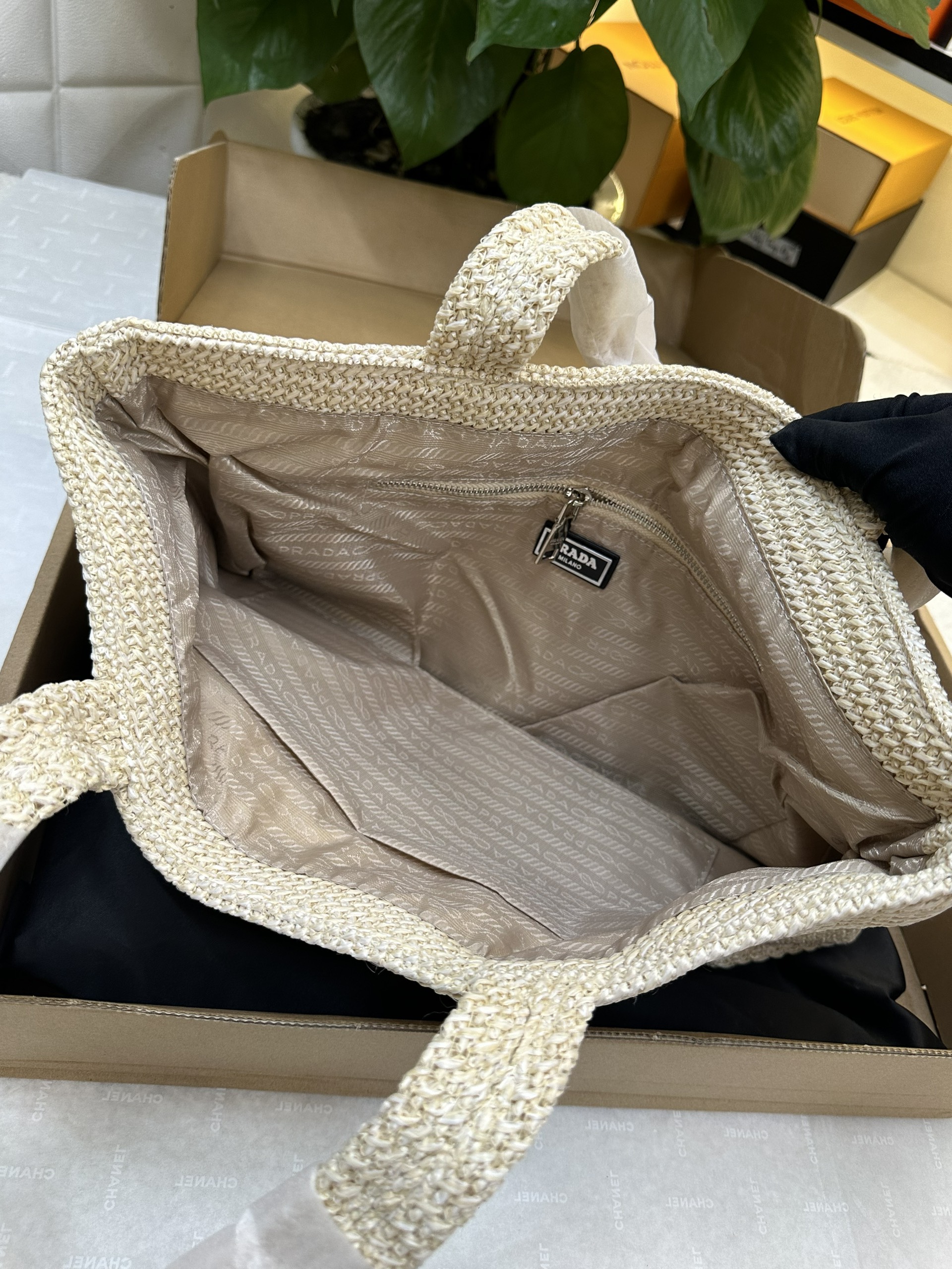 Túi Prada Crochet Tote Bag Super Size 40cm