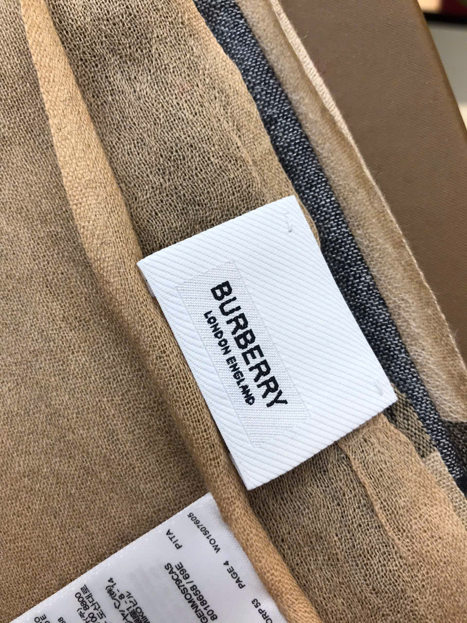 Khăn Choàng Burberry Siêu Cấp Màu Phối