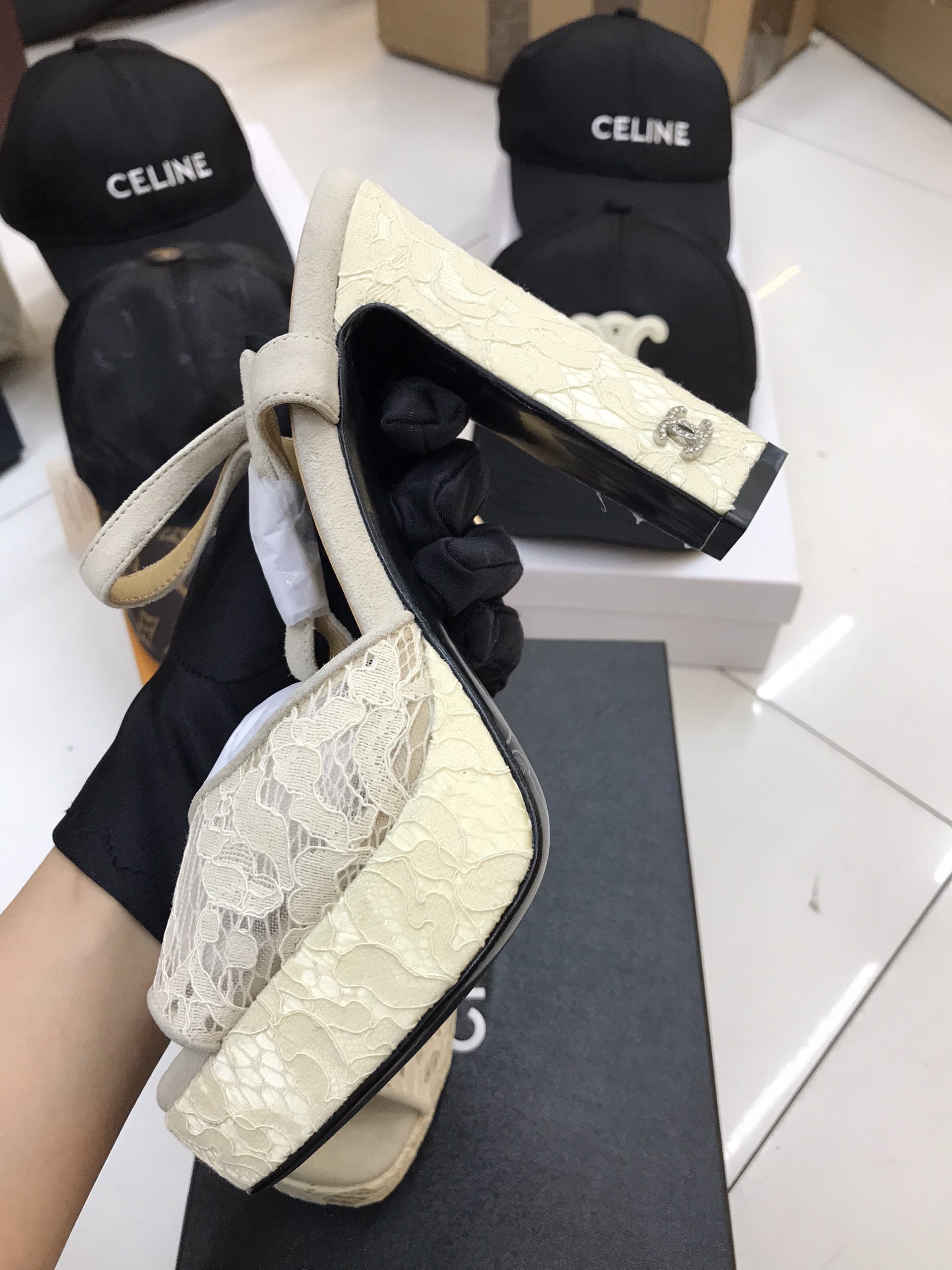 Giày Cao Gót Chanel Sandal Siêu Cấp Màu Trắng Size 35