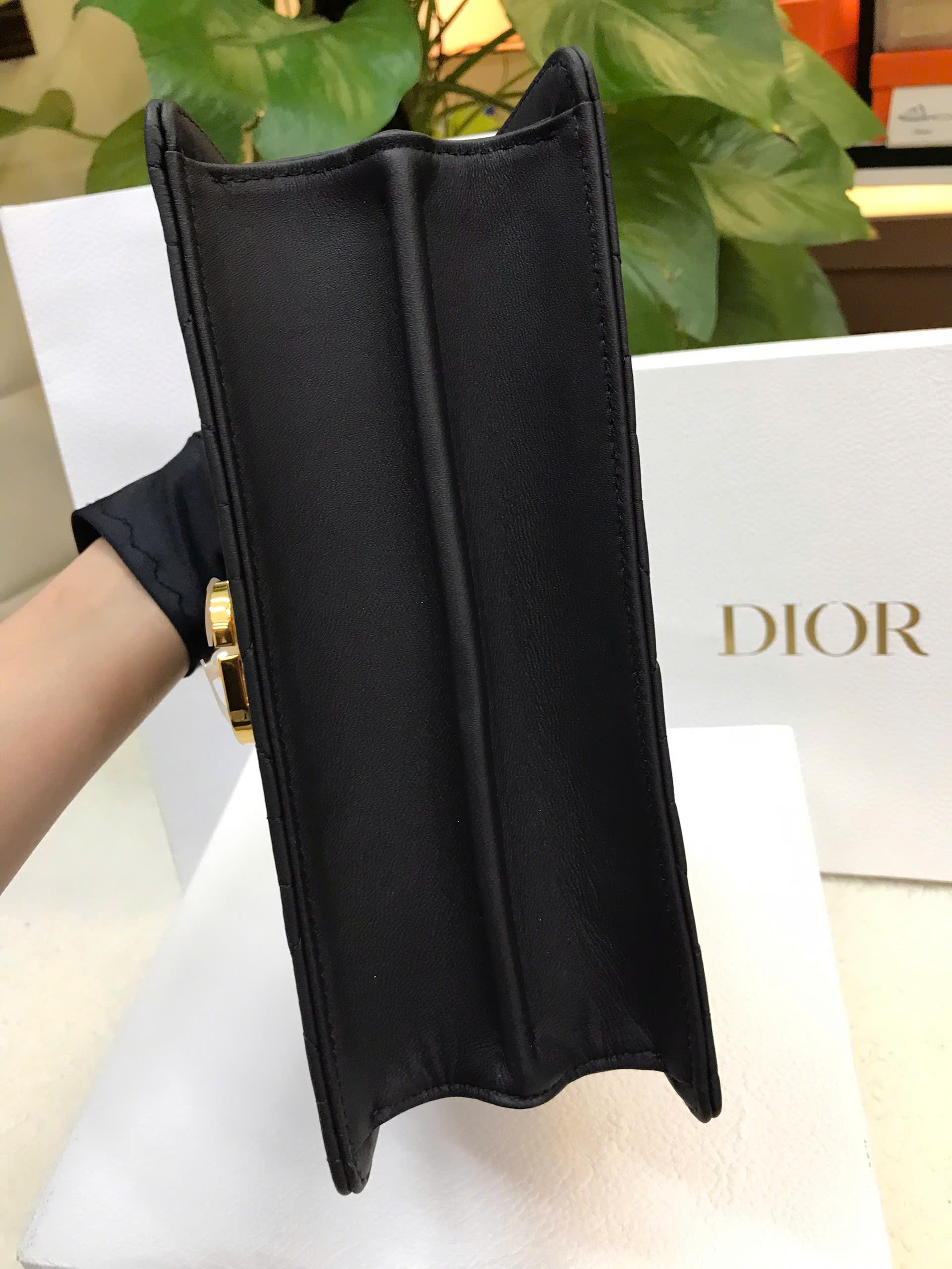 Túi Medium Dior Ange Bag Trench Blacjk Macrocannage Lambskin Vip Màu Đen Size 26cm