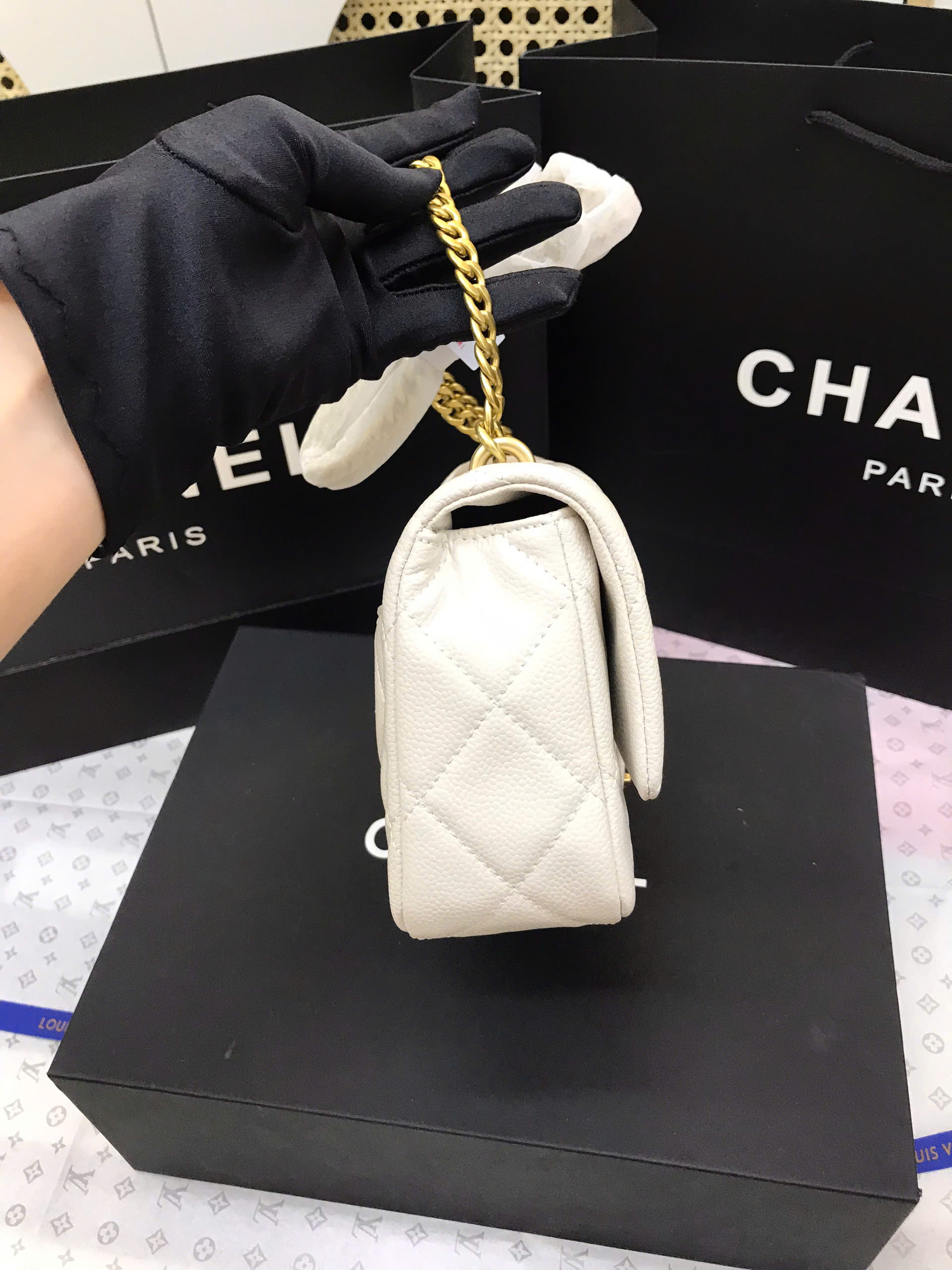 Túi Chanel Mini Flap Chain Bag White Calfskin Gold Super Màu Trắng Size 18cm