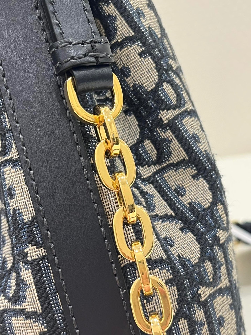 Túi Xách Dior oblique Bucket Lock Siêu Cấp Size 24cm