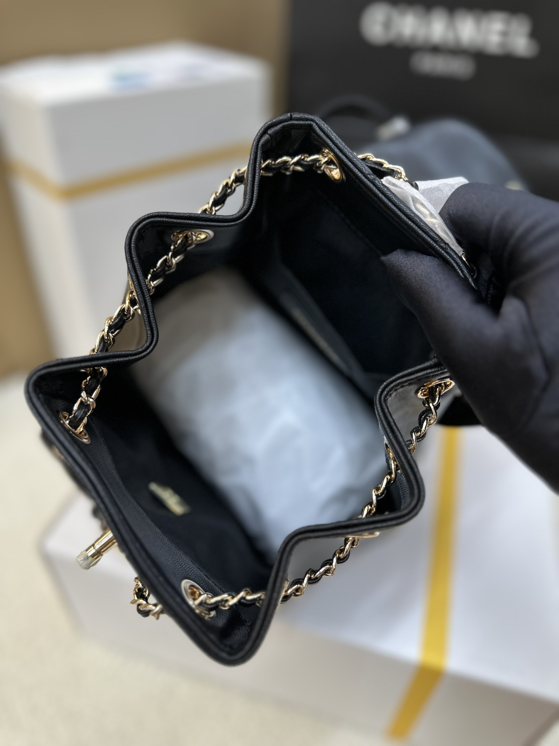 Balo Chanel Mini Duma Backpack Super Màu Đen Size 19cm