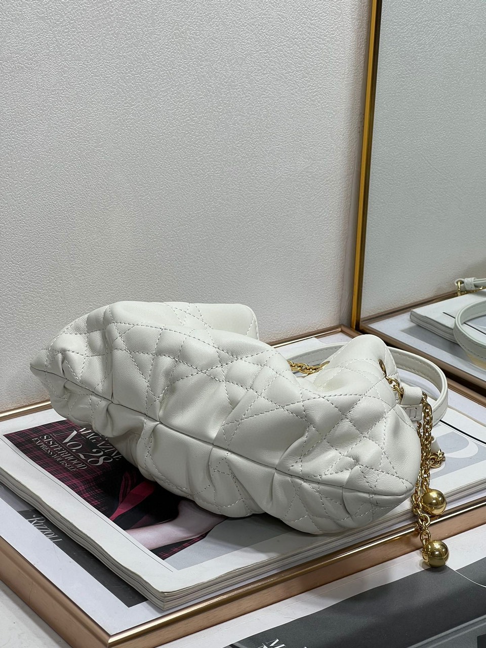 Túi Xách Dior Ammi Siêu Cấp Màu Trắng Size 27cm