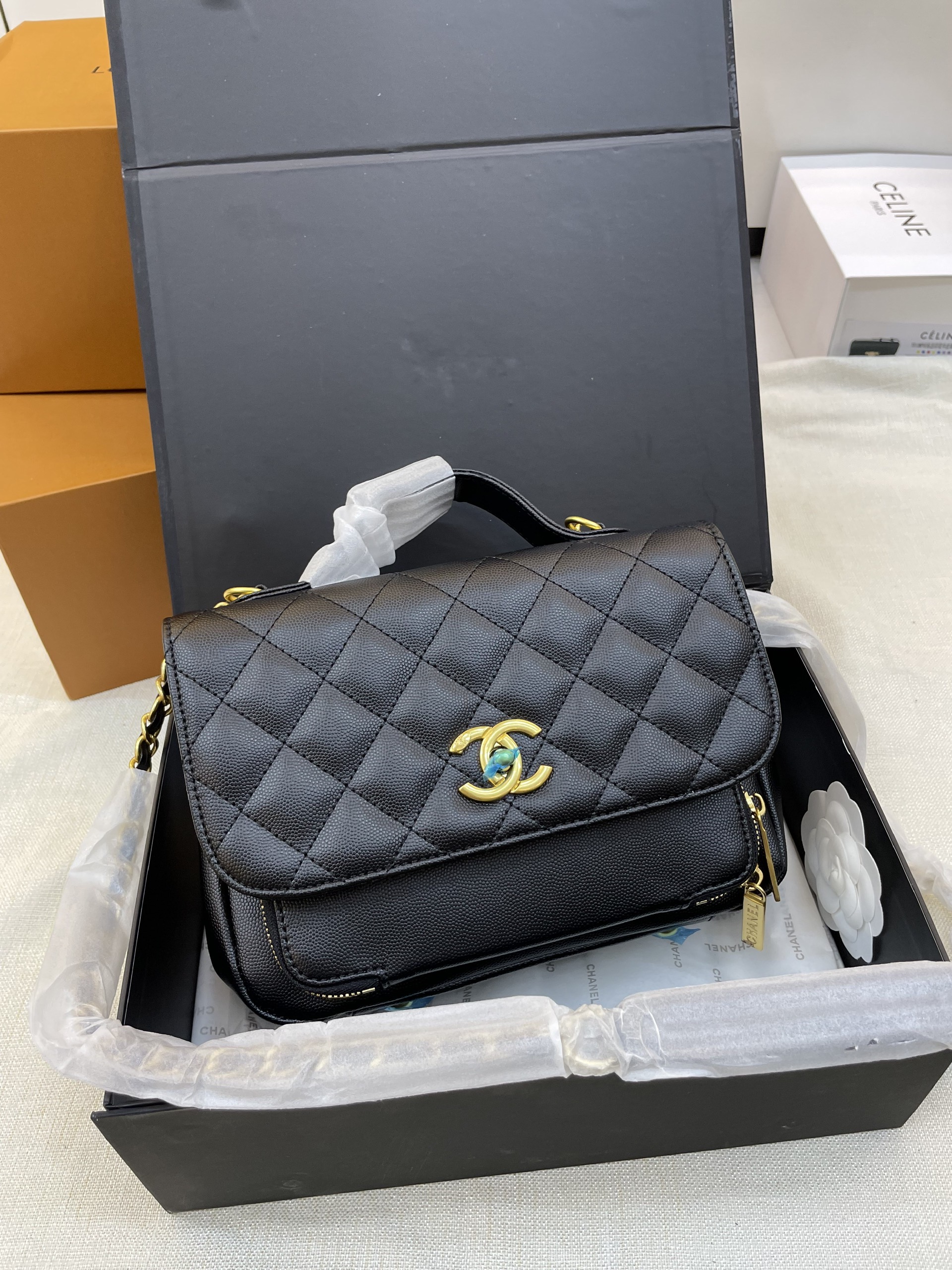 Túi Xách Chanel Super Business Affinity Màu Đen Khóa Vàng Size 25cm