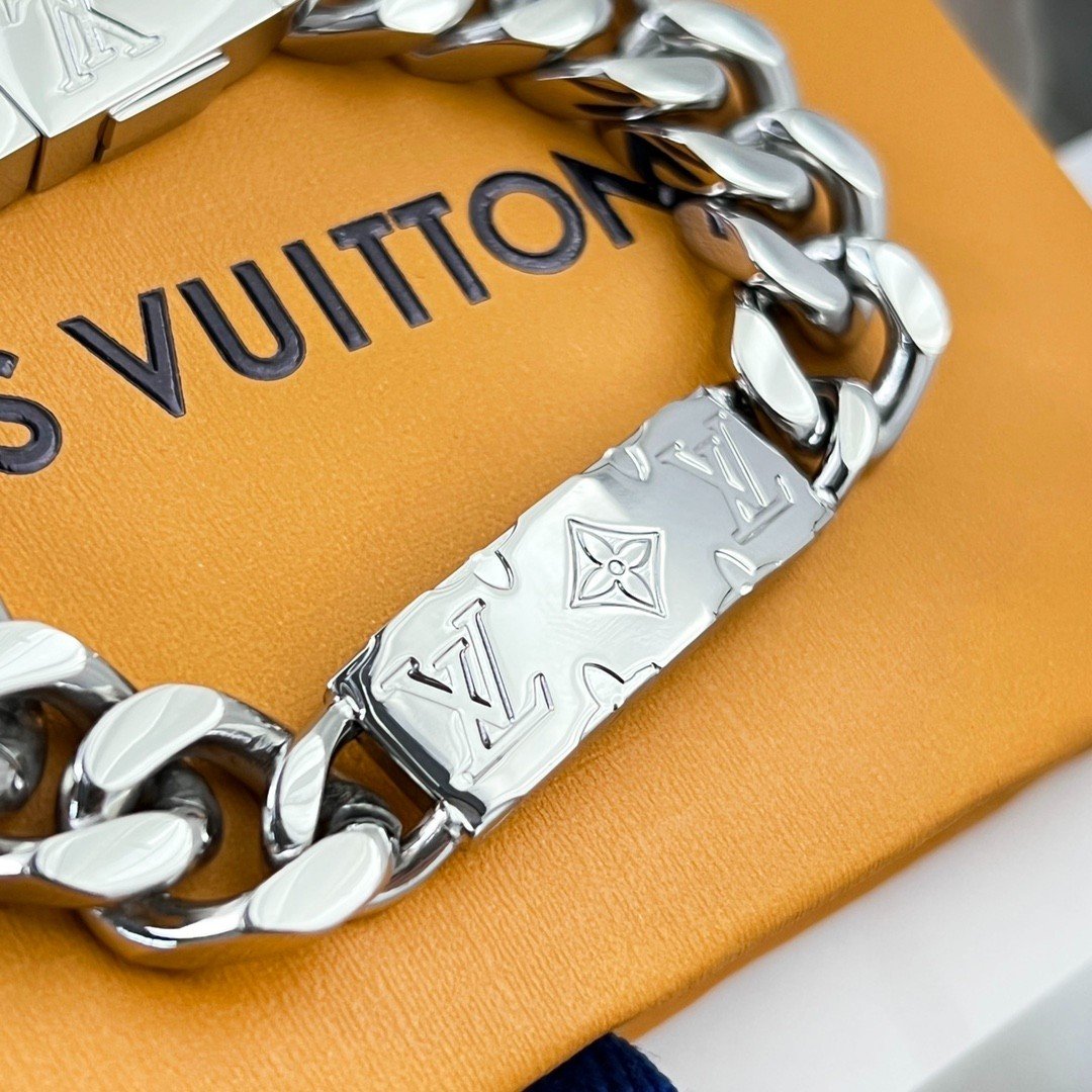 Vòng Tay Louis Vuitton Bạc 925 Siêu Cấp Mẫu 1 Full Box
