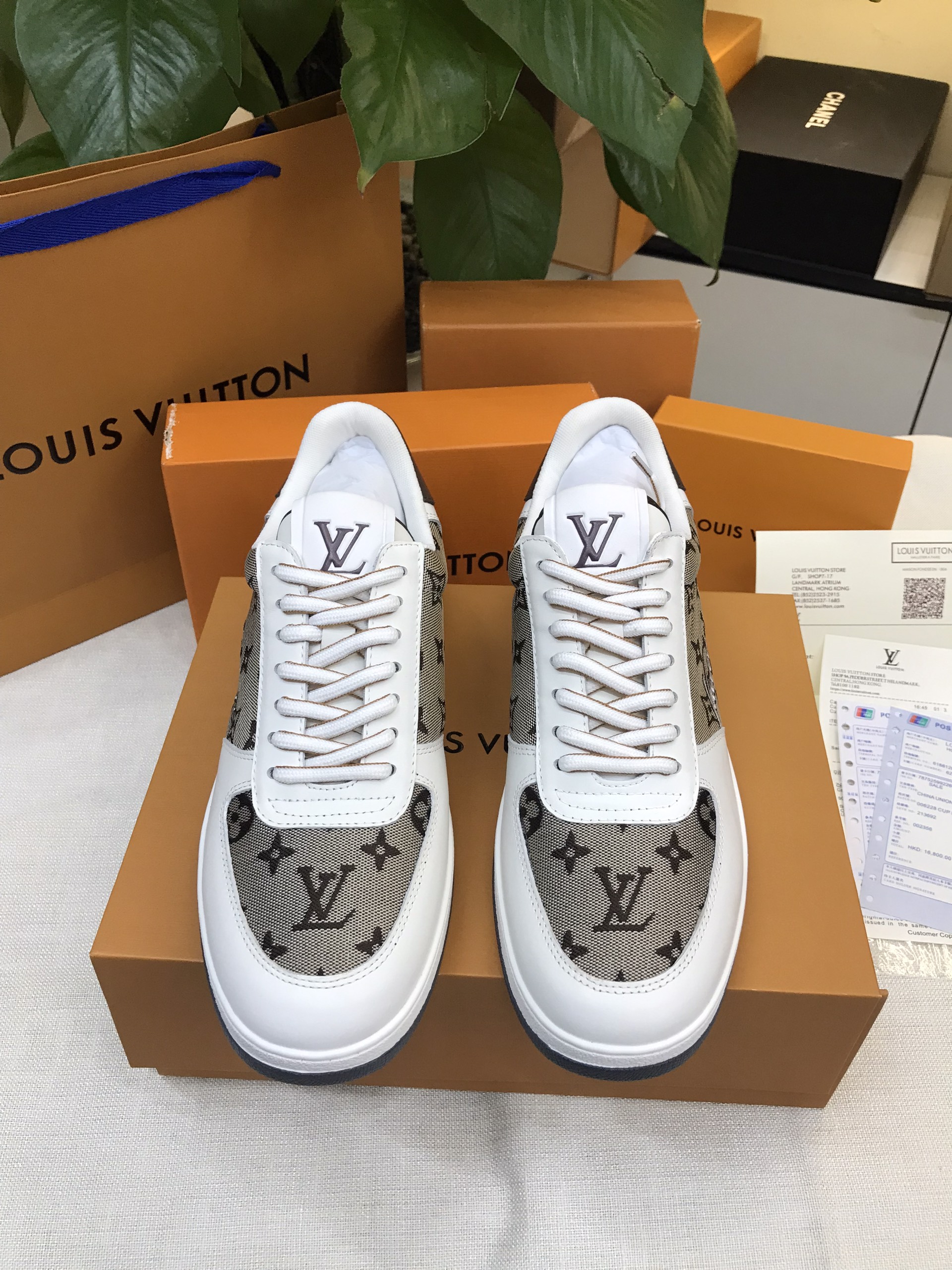 Giày LV Rivoli Sneaker Siêu Cấp Size 41 1ABF4L