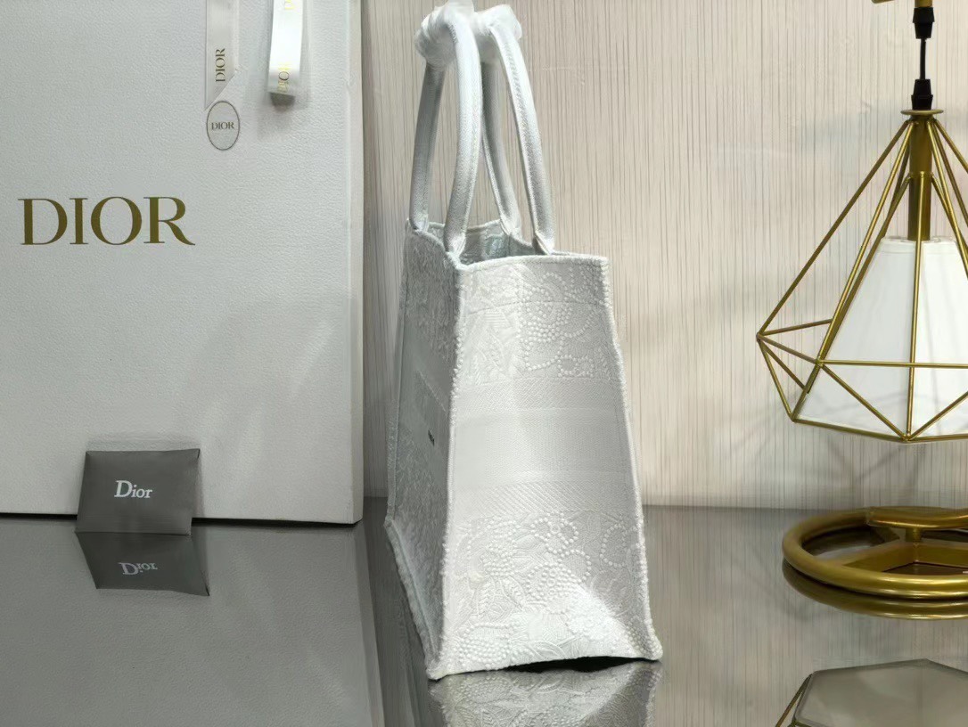 Túi Xách Dior Book Tote Thổ Cẩm Siêu Cấp Màu Trắng Size 41cm