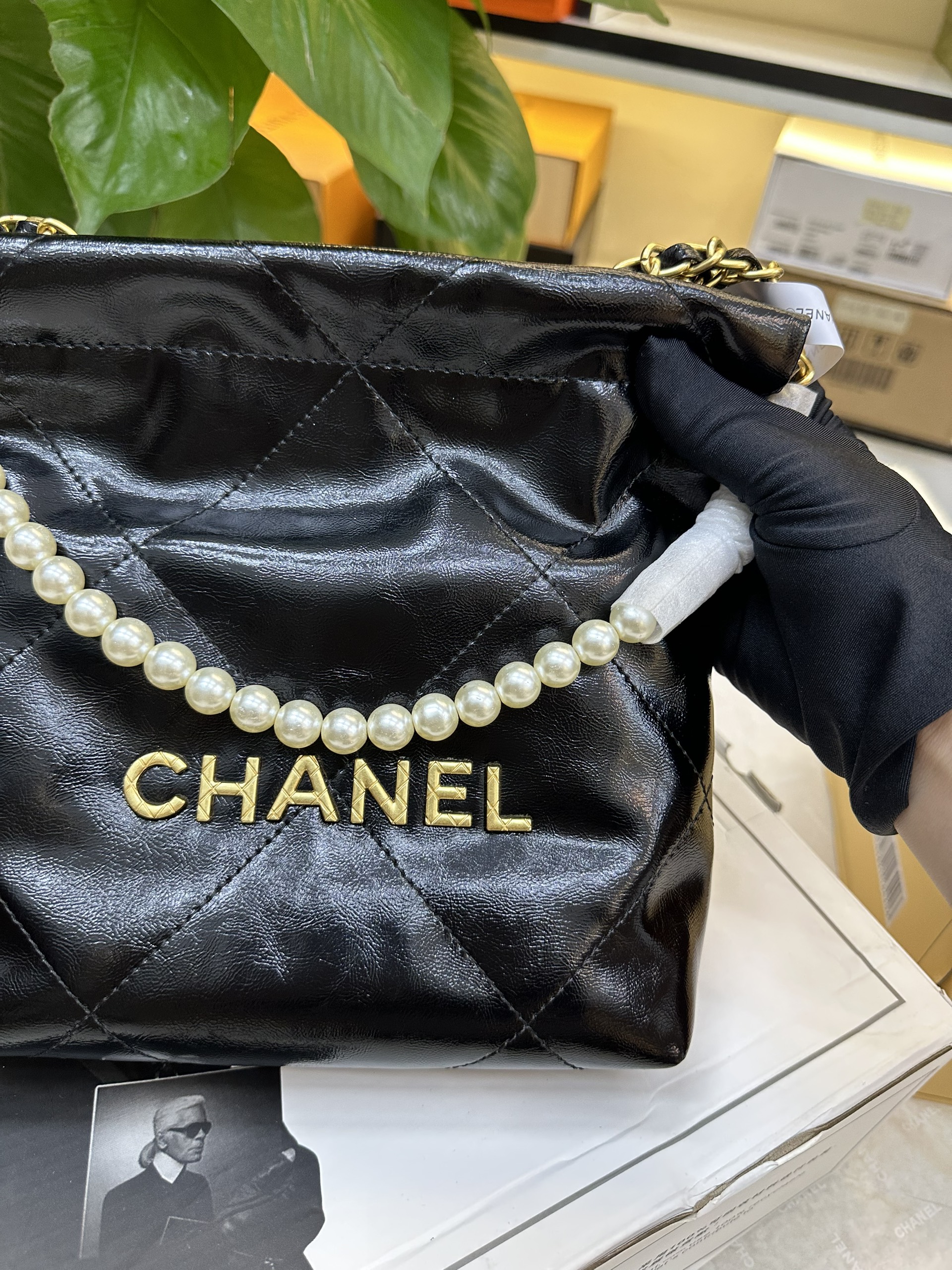 Túi Chanel 22 Mini Bag Black Gold Pearl Super Màu Đen Size 19cm