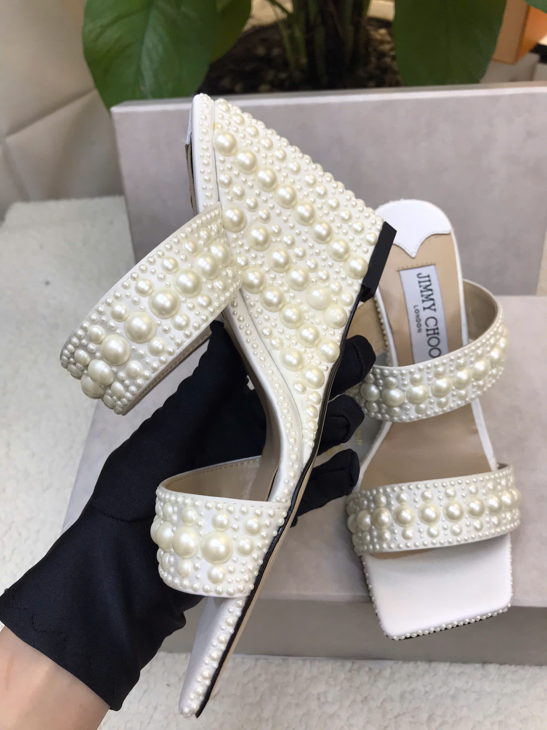 Giày Jimmy Choo Sacoria 85 White Satin Wedge Sandals with All-Over Pearls Siêu Cấp Size 35