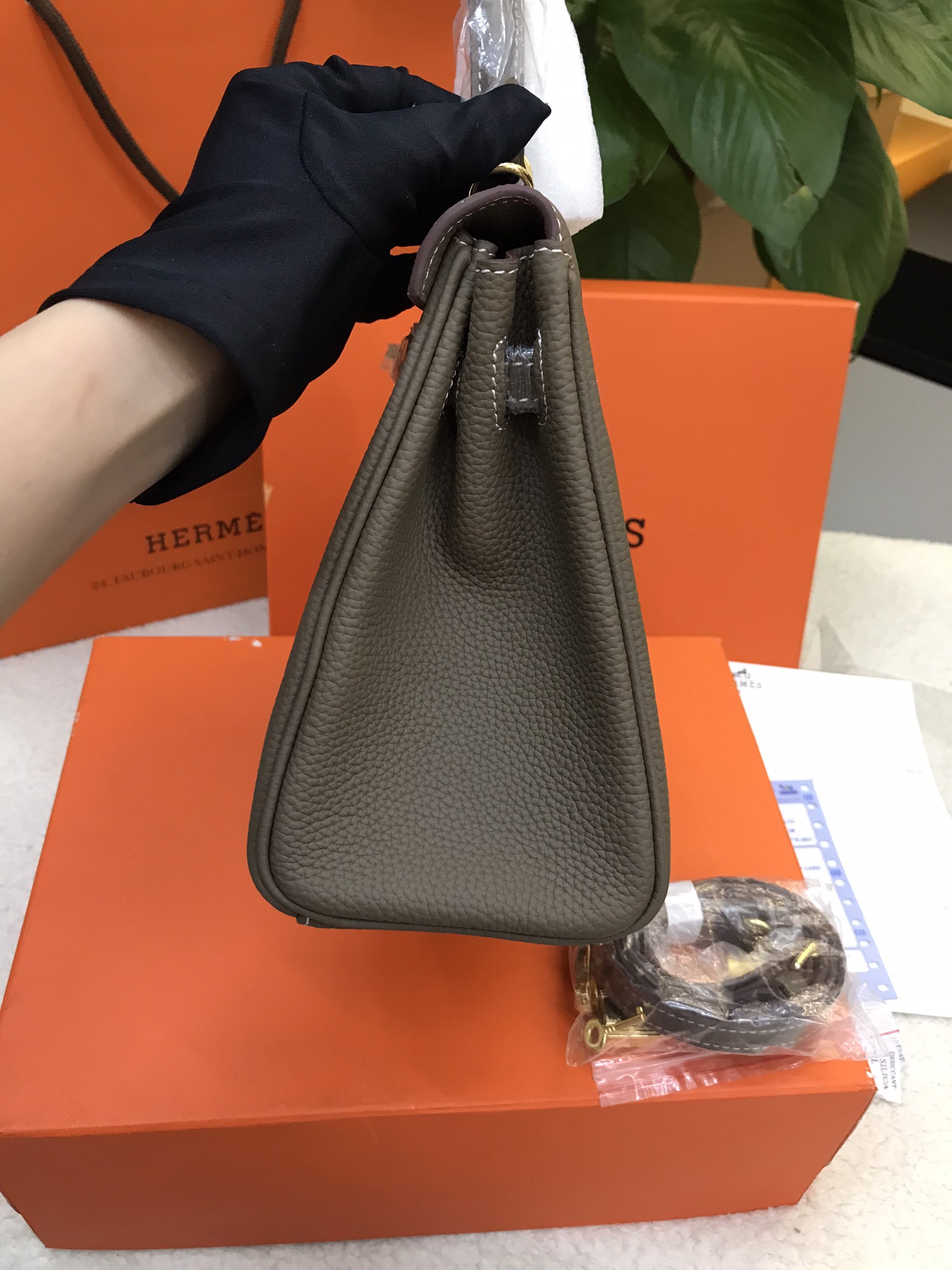 Túi Hermes Kelly 25 Da Mềm Màu Xám Khóa Vàng Size 25cm