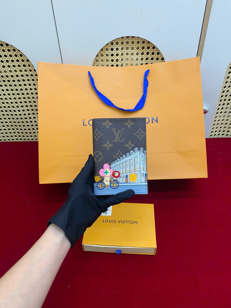 Ví LV Passport Vivienne Paris M81635 Super Size 14cm