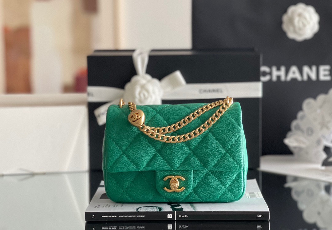 Túi Xách Chanel 23P Classic Hass Vip Màu Xanh Lá Size 20cm