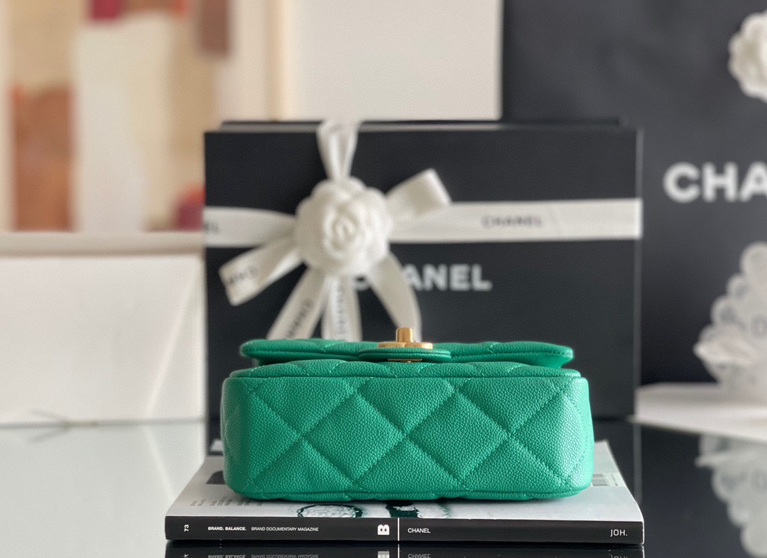 Túi Xách Chanel 23P Classic Hass Vip Màu Xanh Lá Size 20cm