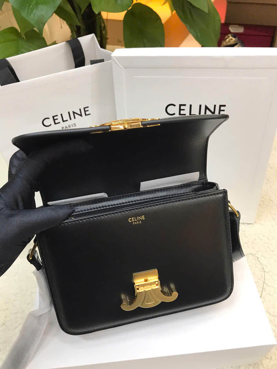 Túi Celine Teen Triomphe Bag In Shiny Calfskin Siêu Cấp Size 18cm