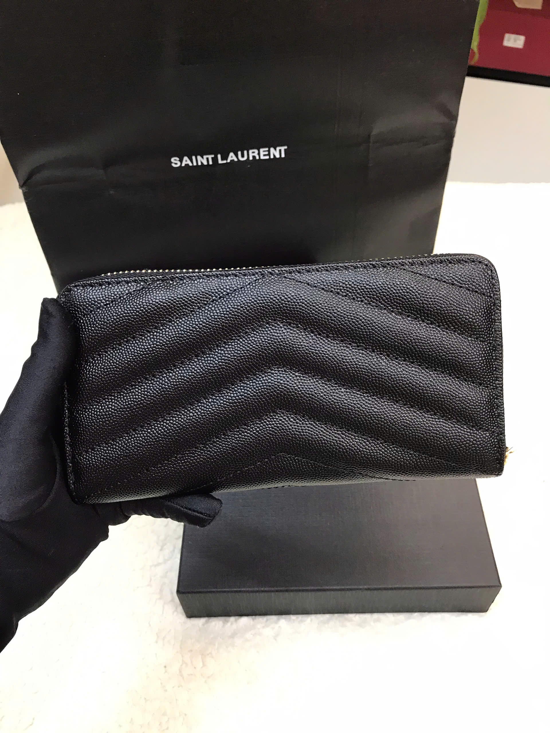 Ví YSL Cassandre Matelassé Zip Around  Wallet In Grain De Poudre Leather Super Da Hạt