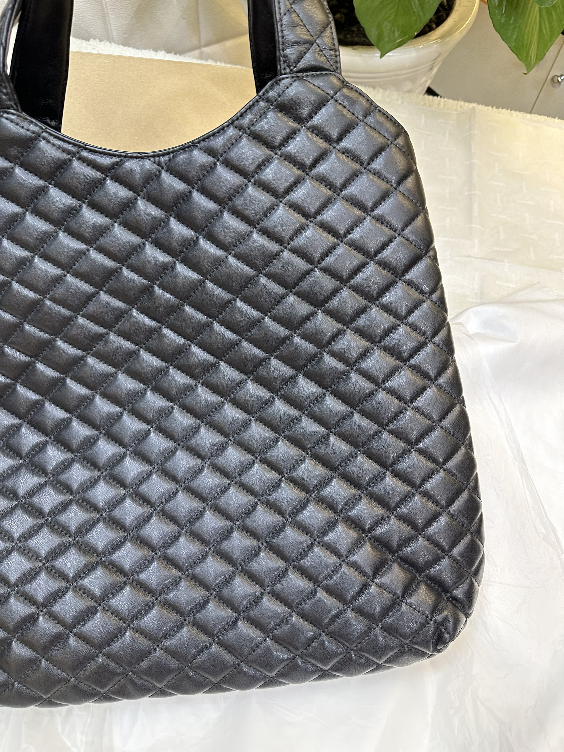 Túi YSL Icare Maxi Shopping Bag In Quilted Lambskin Super Size 34cm