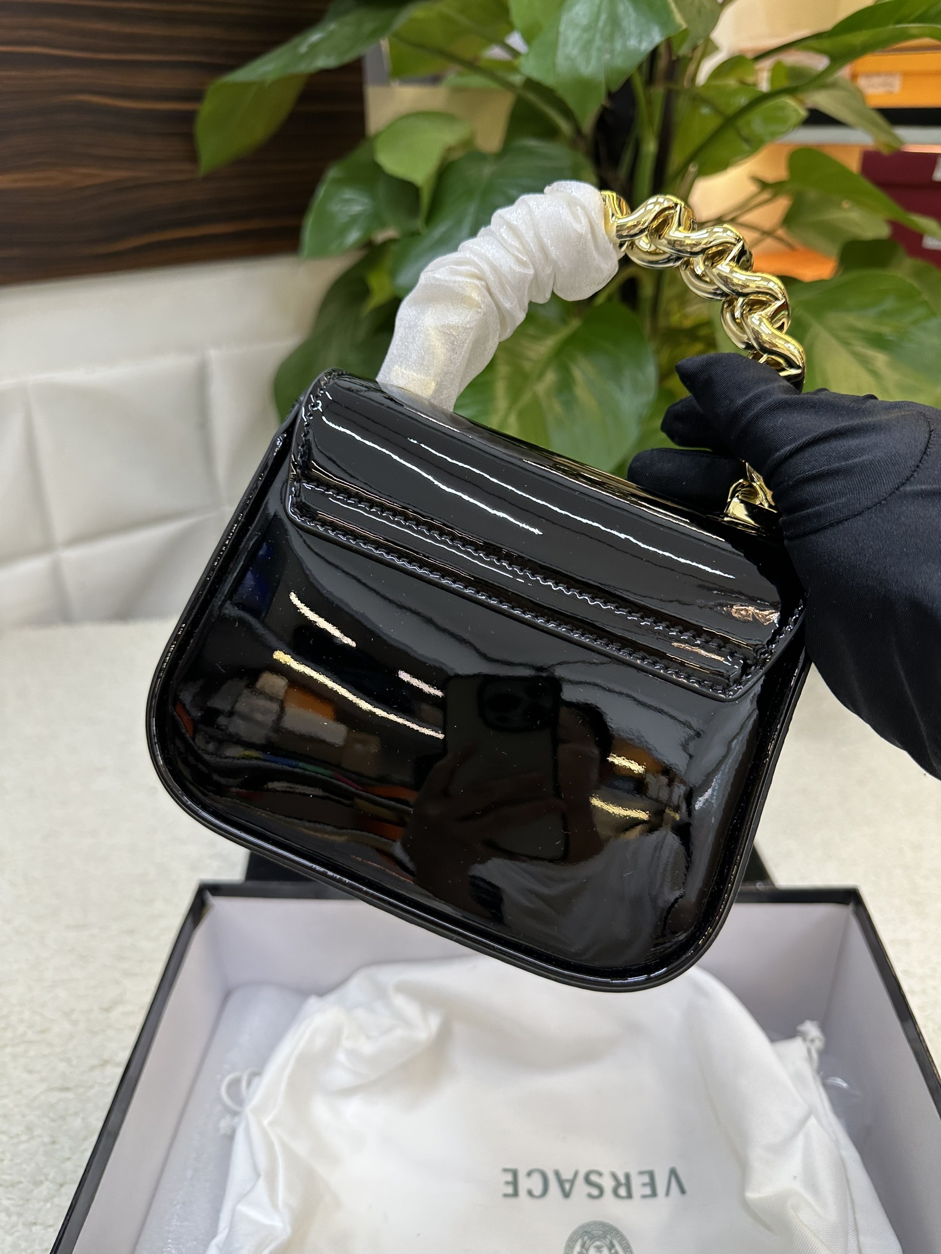 Túi Versace LA Medusa Patent Mini Siêu Cấp Màu Đen Da Bóng Size 16cm