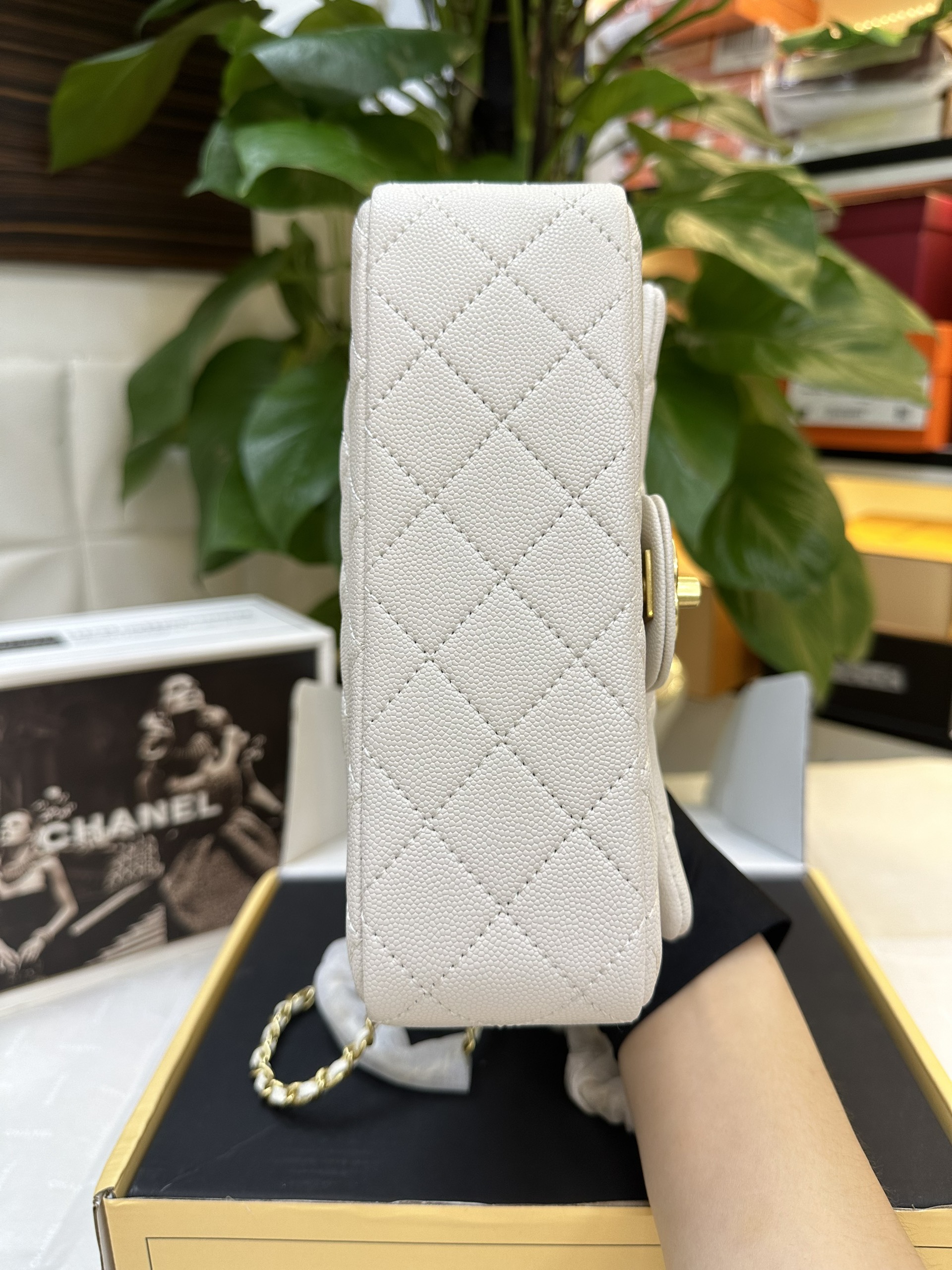 Túi Chanel Mini 8 Hadle Caviar White Super Màu Trắng Da Hạt Size 20cm