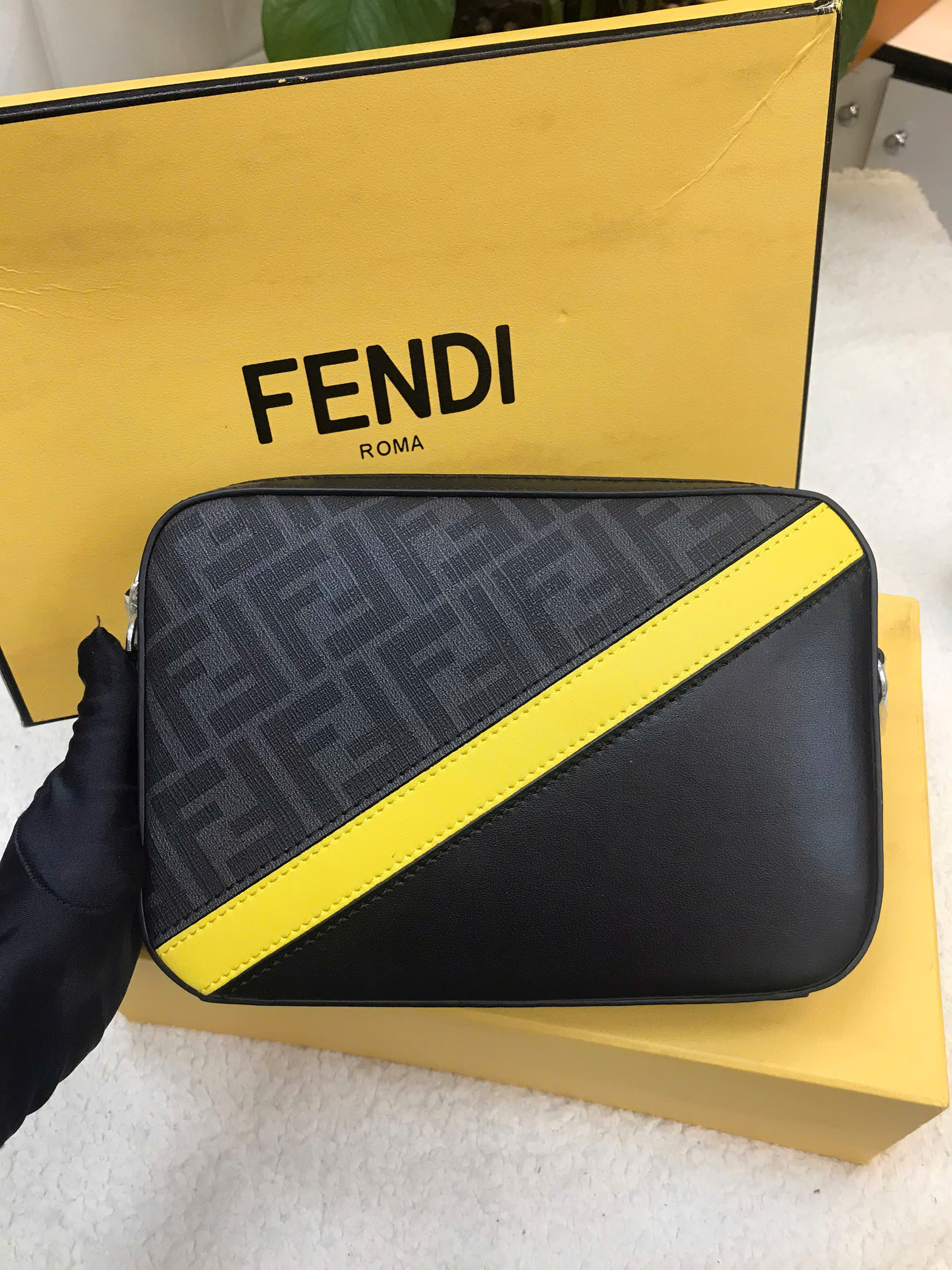 Túi Fendi Diagonal Camera Case Gray Fabric Bag Siêu Cấp Size 22cm