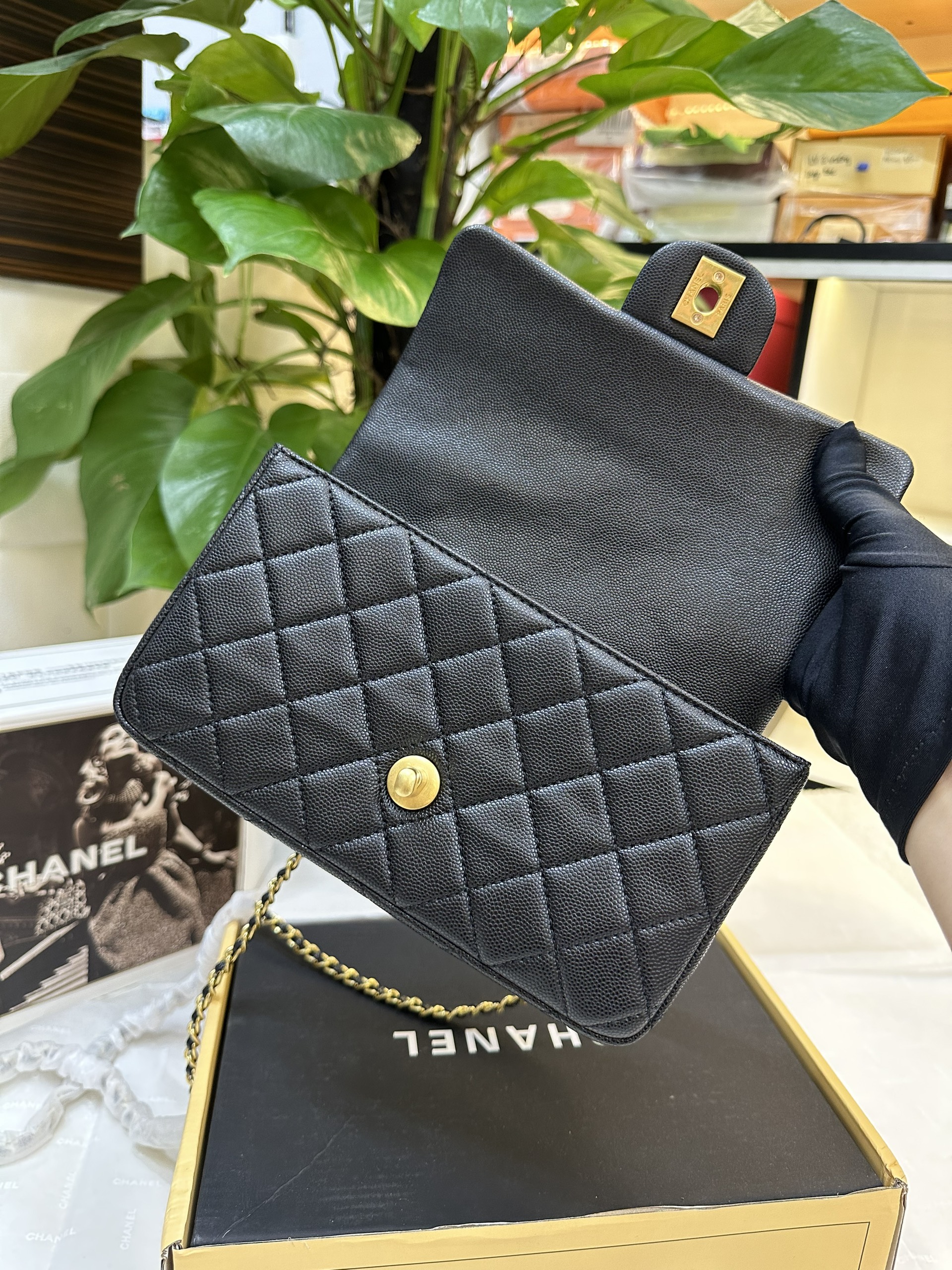 Túi Chanel Mini 8 Hadle Caviar Black Super Màu Đen Da Hạt Size 20cm